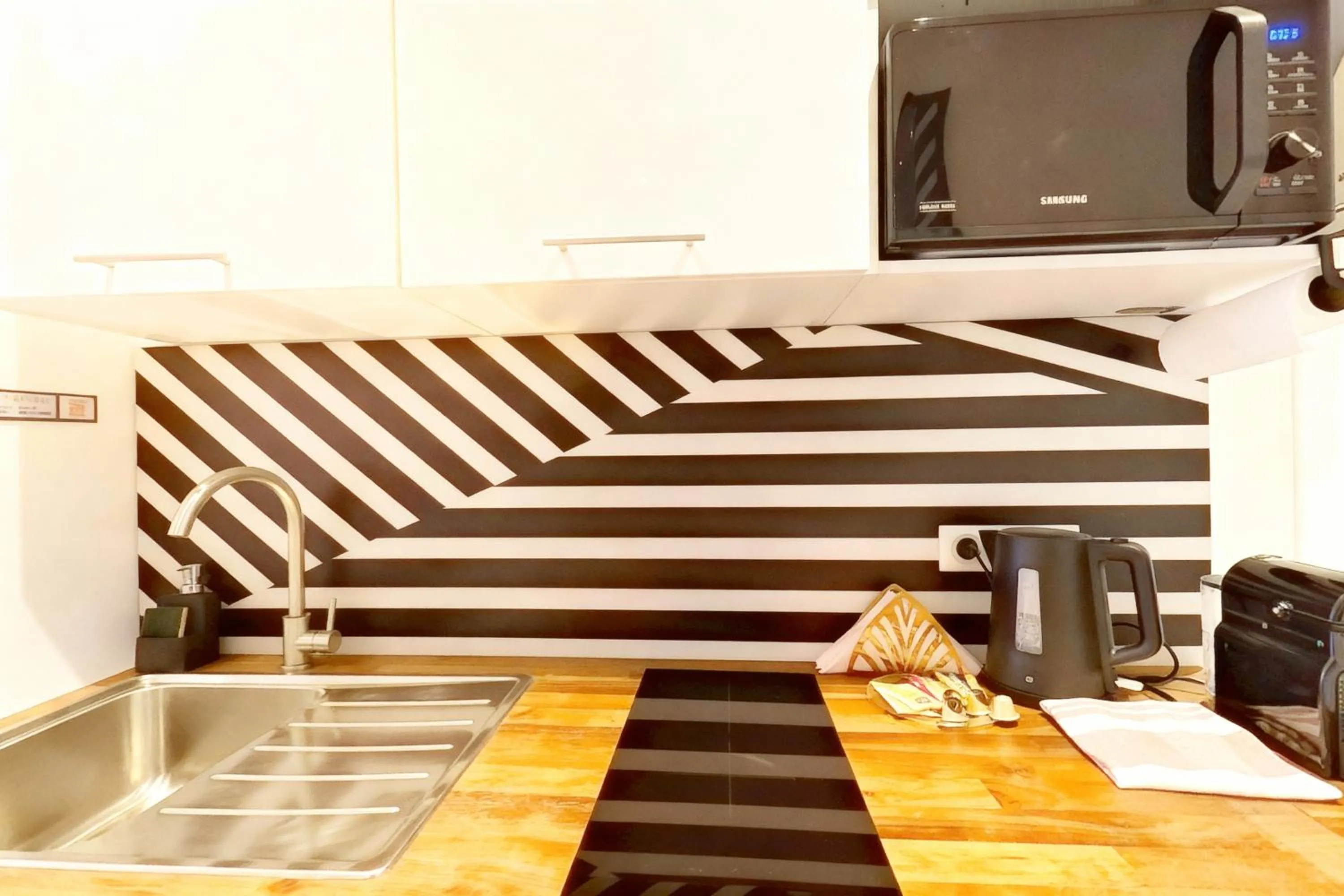 Kitchen or kitchenette in VILLA MARINA CANNES