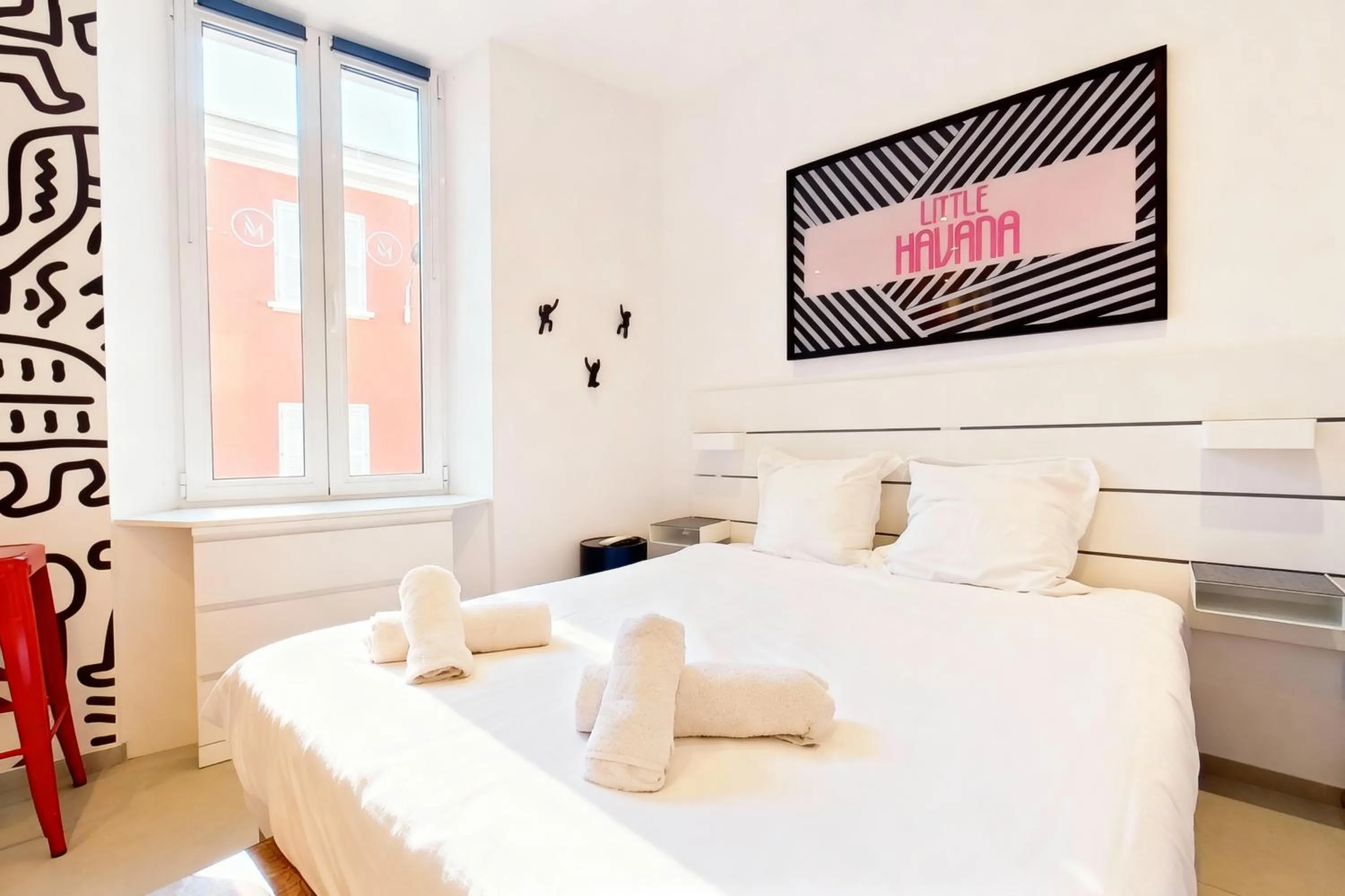 Bed in VILLA MARINA CANNES