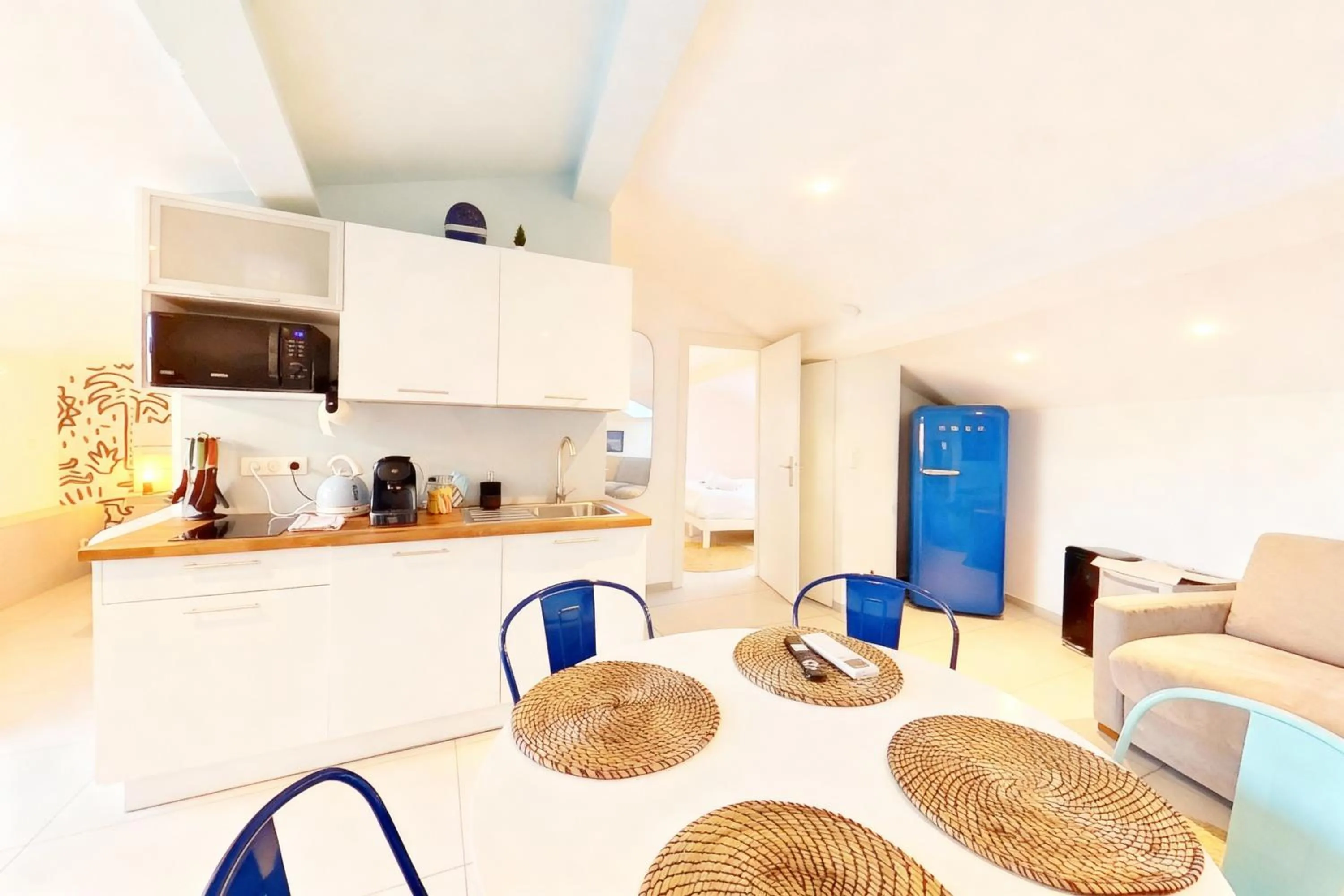 Coffee/tea facilities in VILLA MARINA CANNES