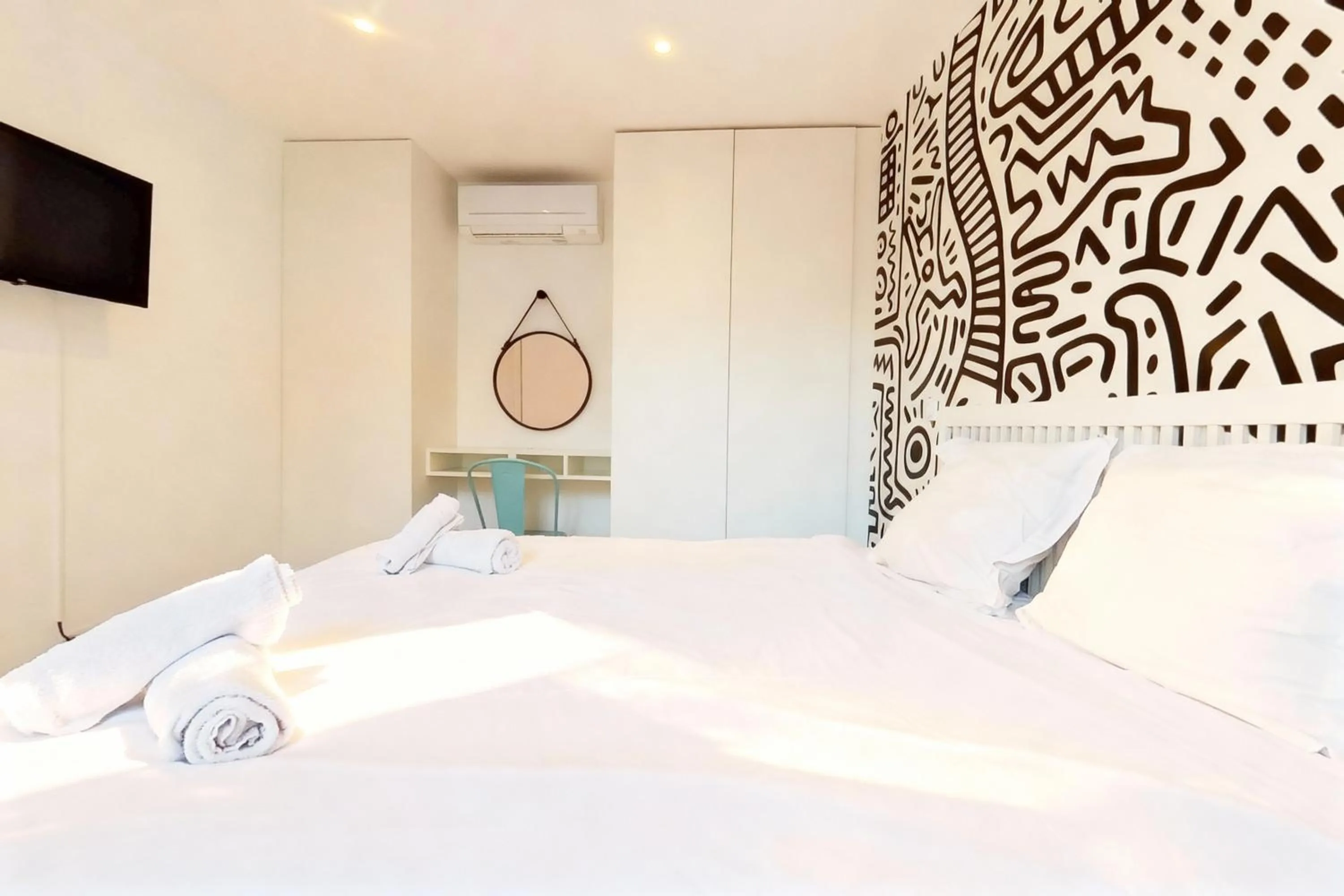 Bed in VILLA MARINA CANNES