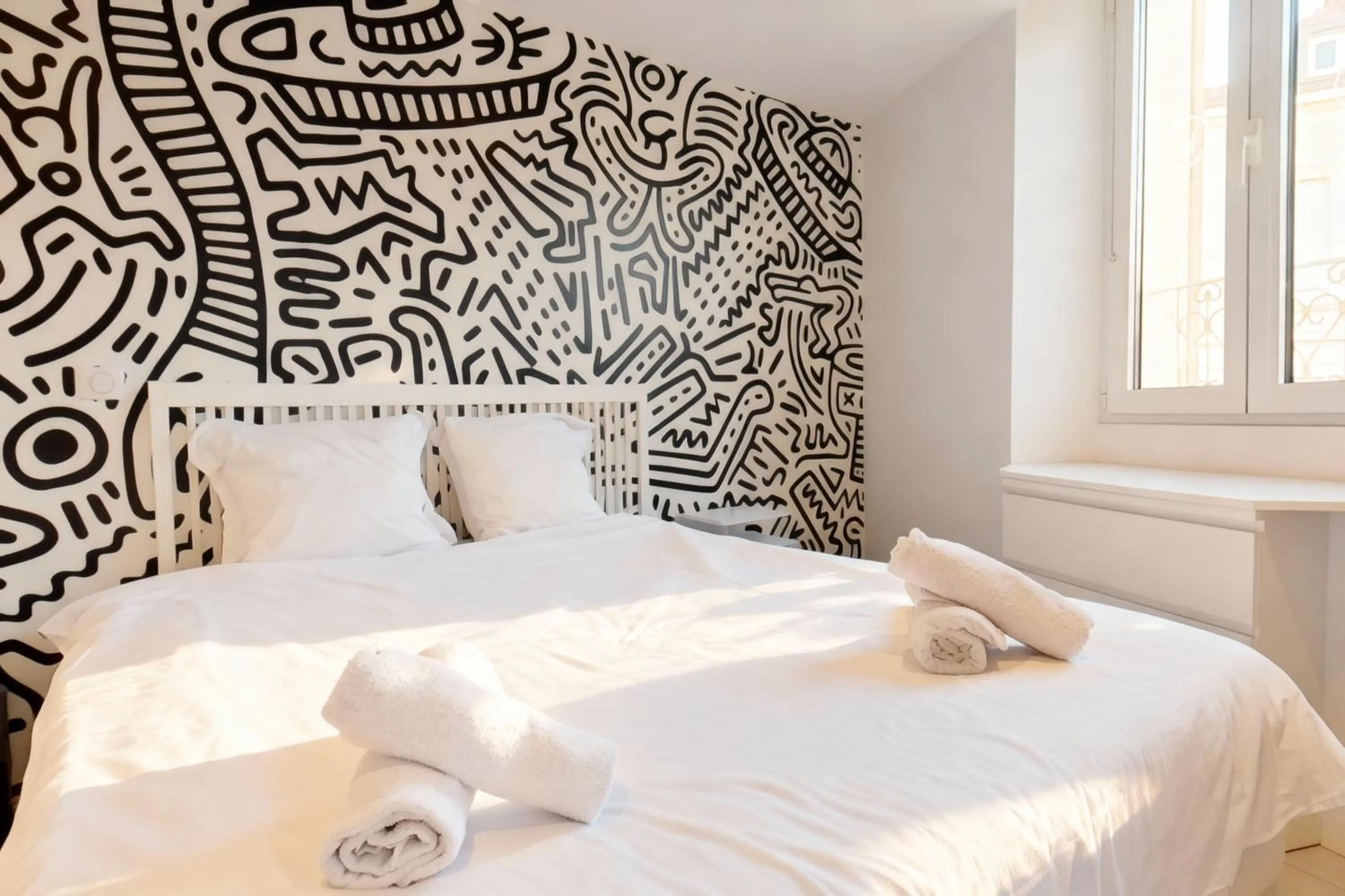 Bed in VILLA MARINA CANNES