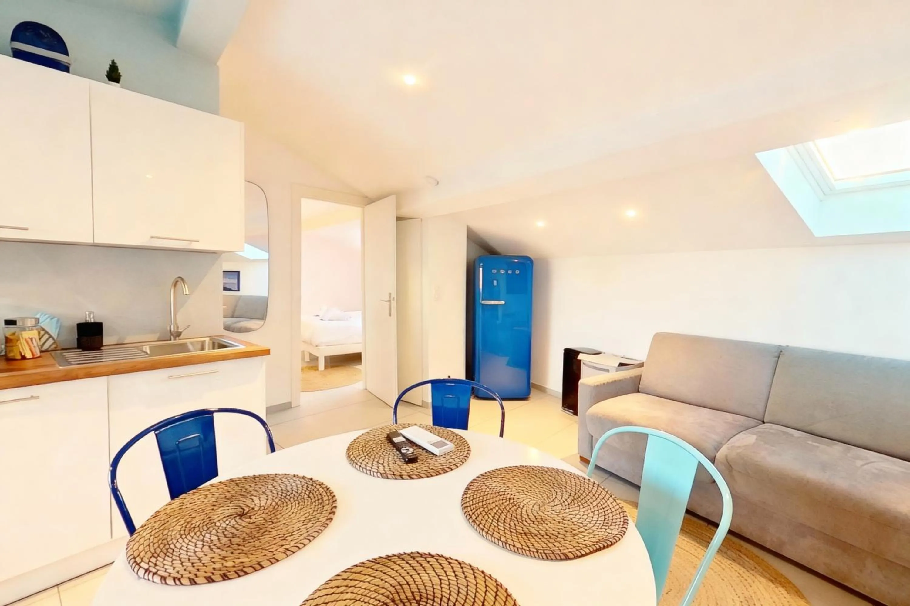 Coffee/tea facilities in VILLA MARINA CANNES