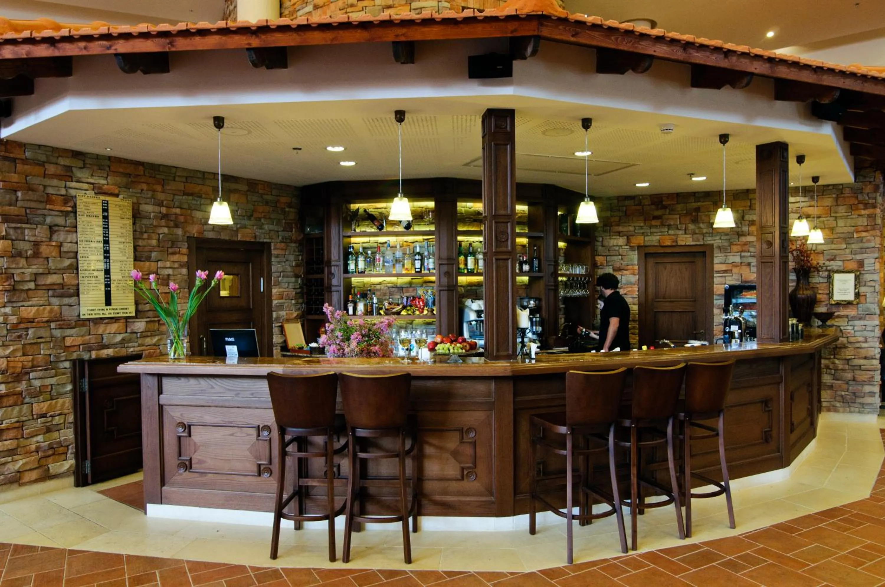 Lounge or bar in Pastoral Hotel - Kfar Blum