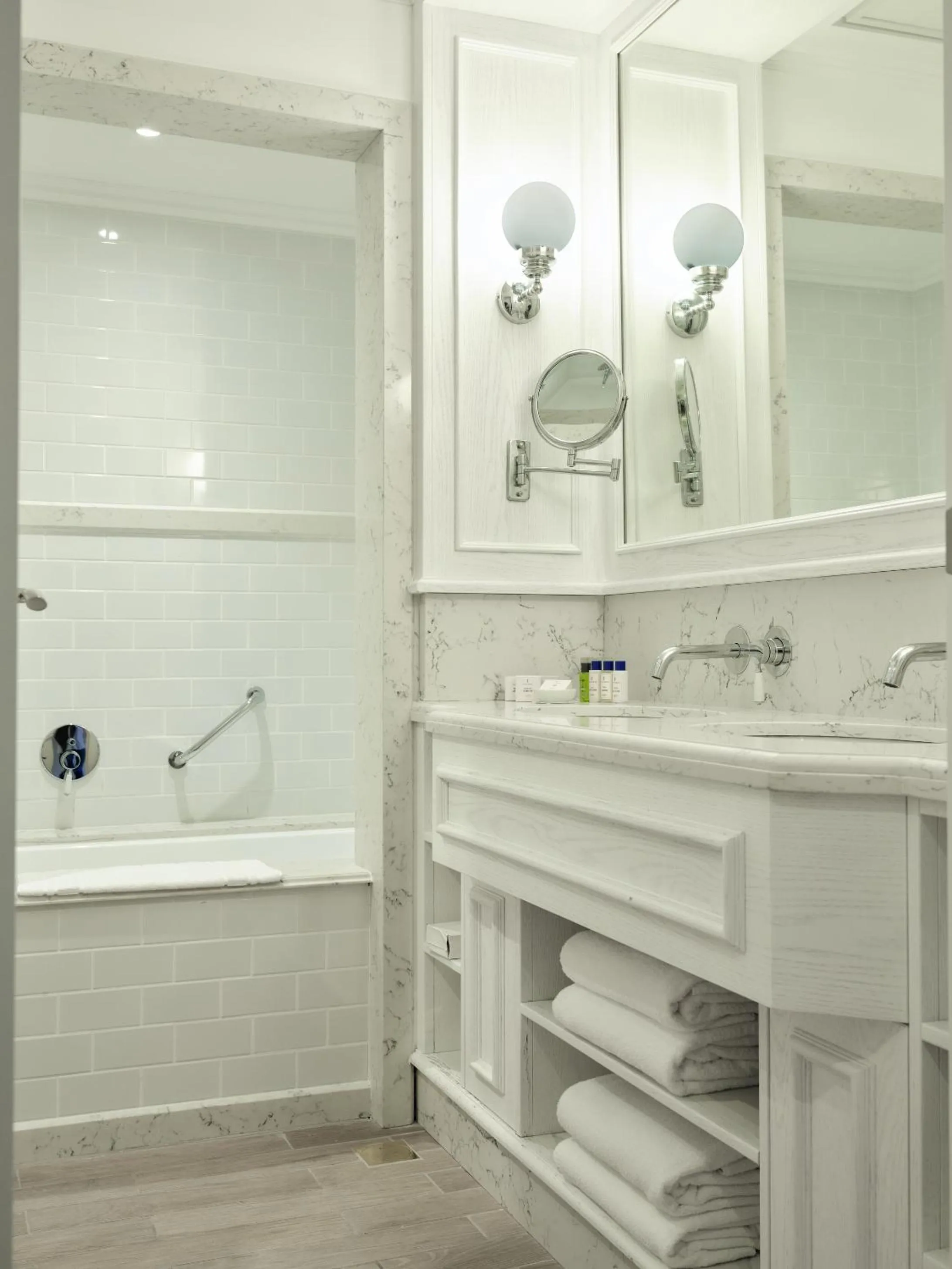 Bathroom in Pastoral Hotel - Kfar Blum