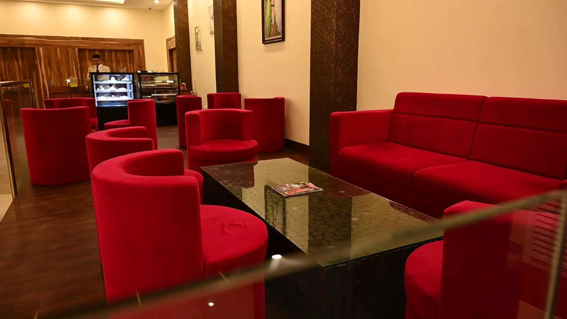 Lobby or reception, Lounge/Bar in Seven Hills Hotel