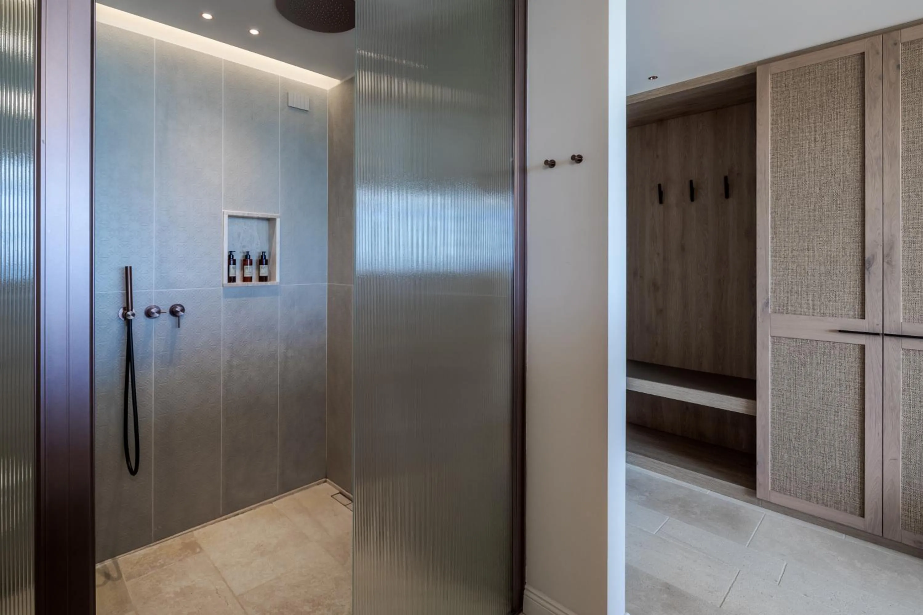 Shower in Cala Cuncheddi - VRetreats