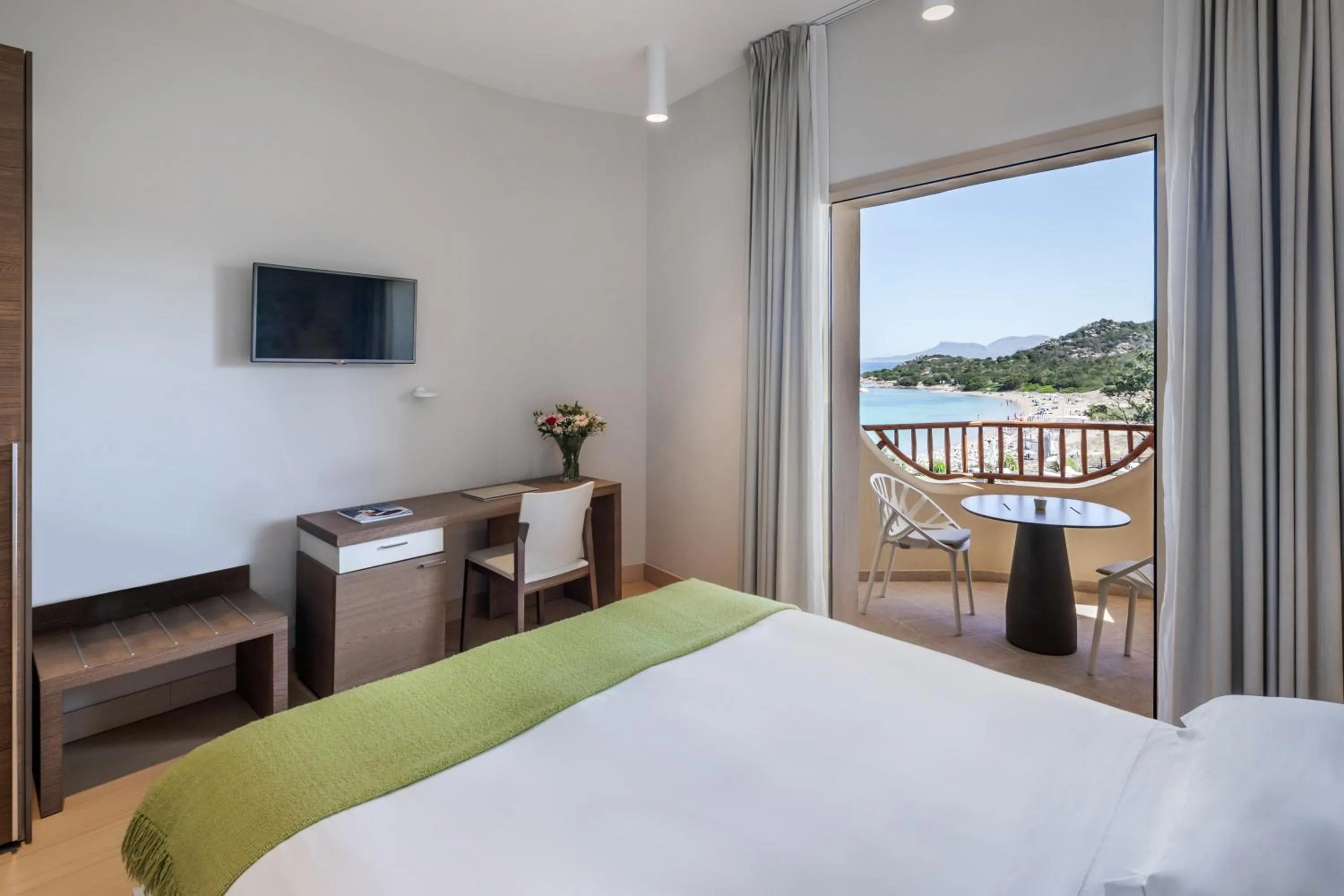 Photo of the whole room, Bed in Cala Cuncheddi - VRetreats