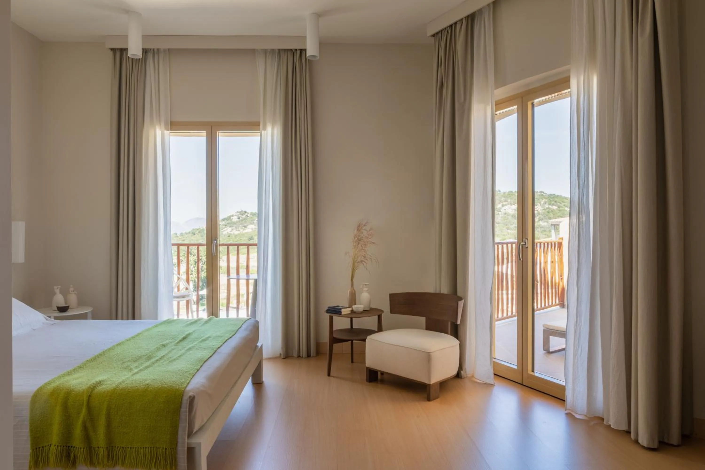 Bedroom, Bed in Cala Cuncheddi - VRetreats