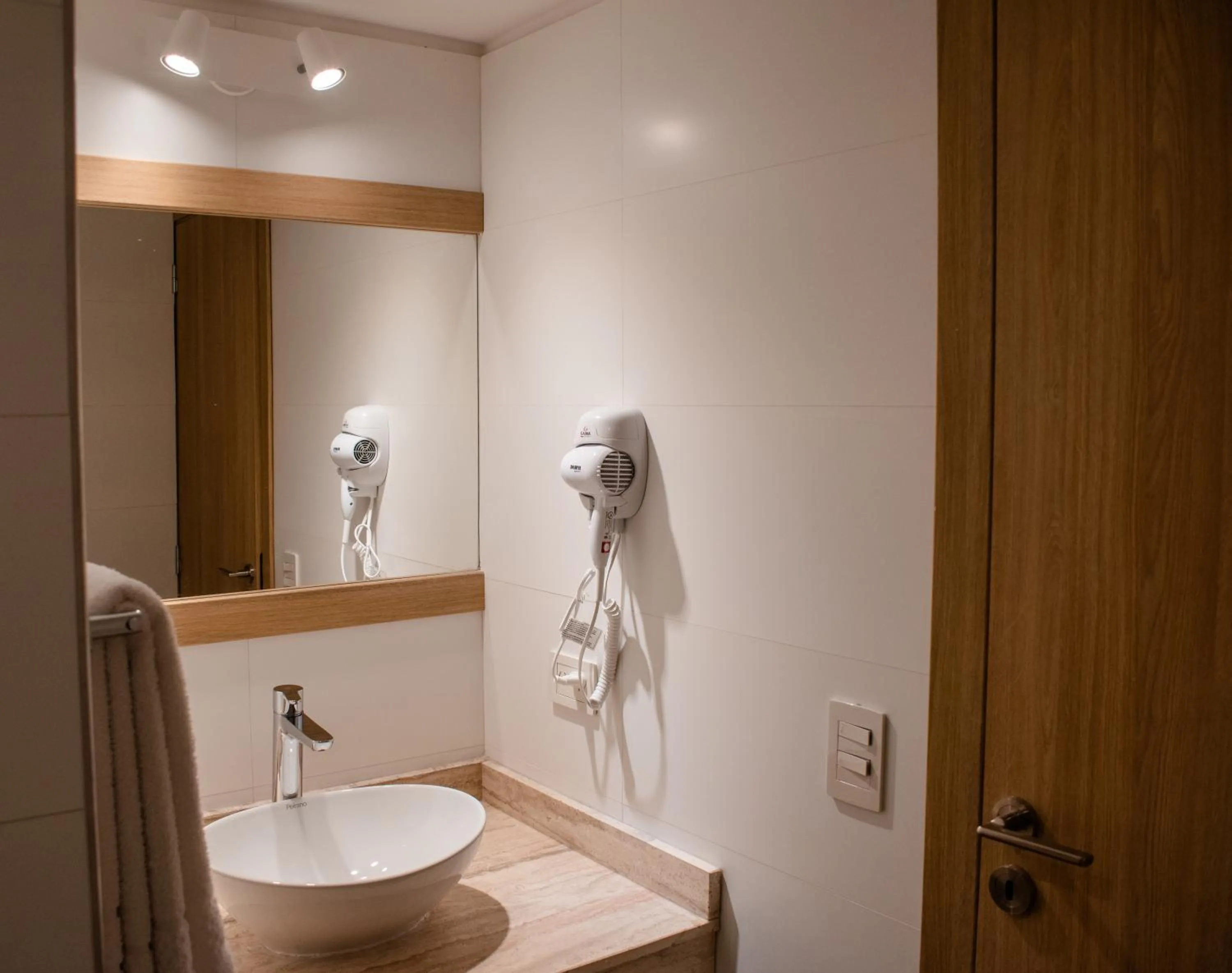 Bathroom in Gran Hotel Dakar