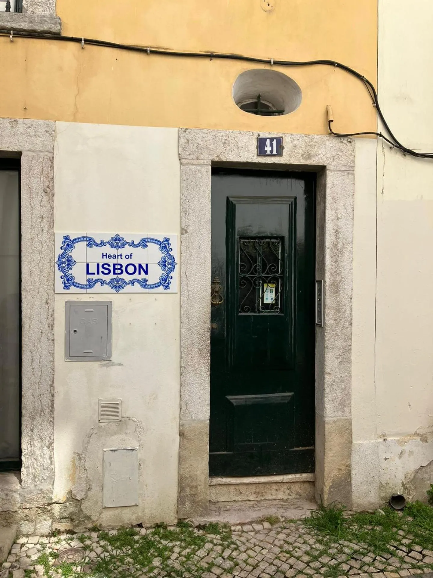 Facade/entrance in Heart of Lisbon