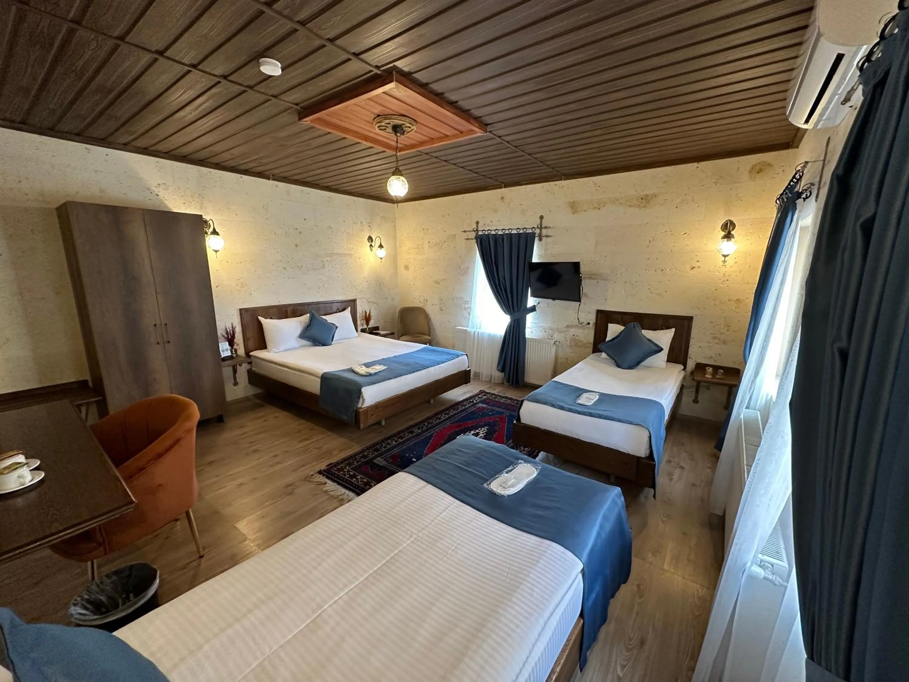 Communal lounge/ TV room, Bed in Virtus Cappadocia Hotel Göreme