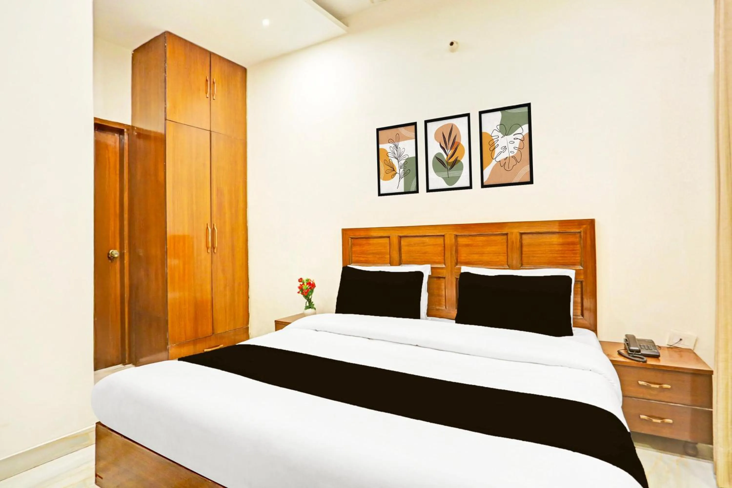 Super Hotel O Sector 45 Formerly Manyavar