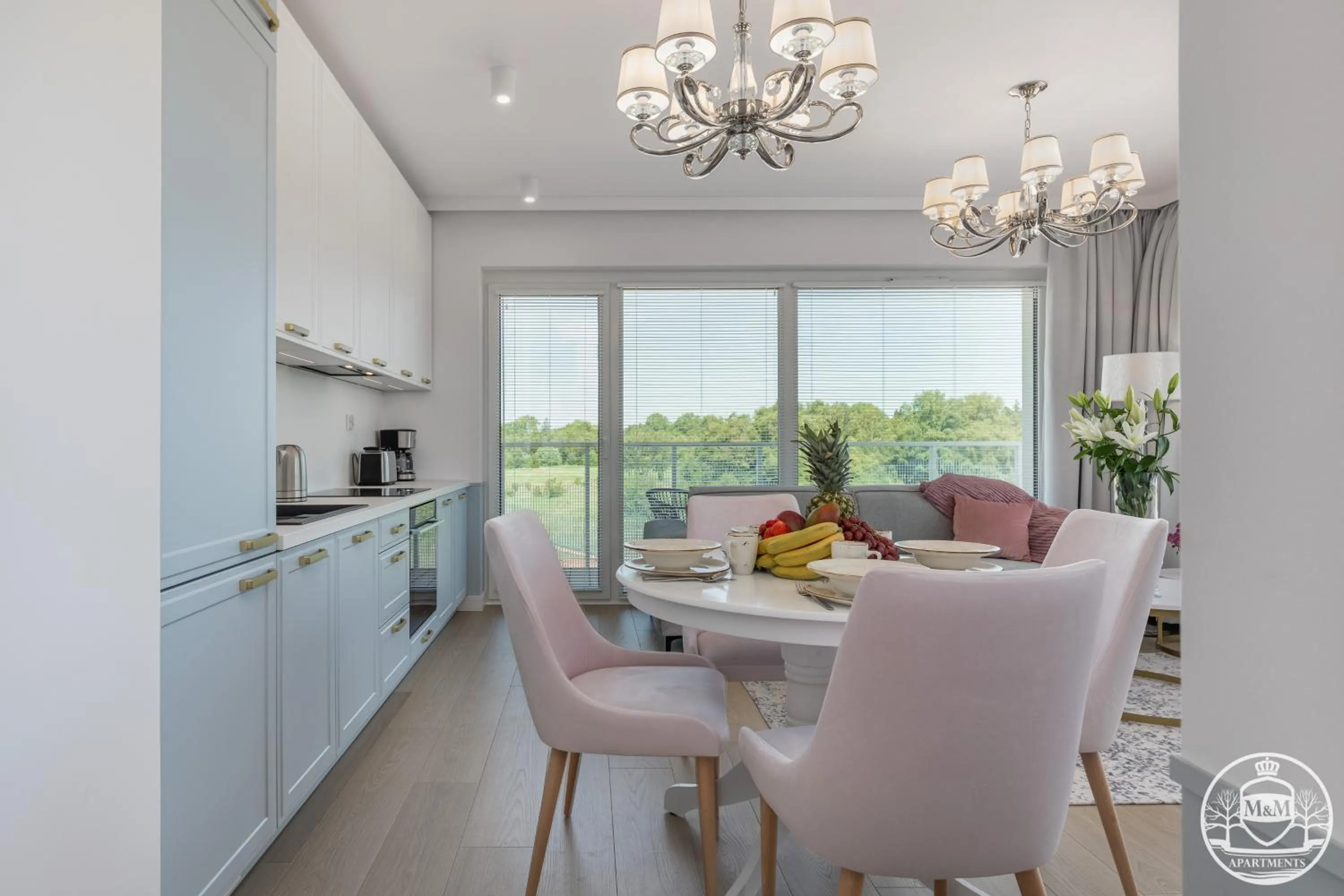 Kitchen or kitchenette in Polanki Aqua - Aquapark, Free Parking, Apartments M&M Kołobrzeg