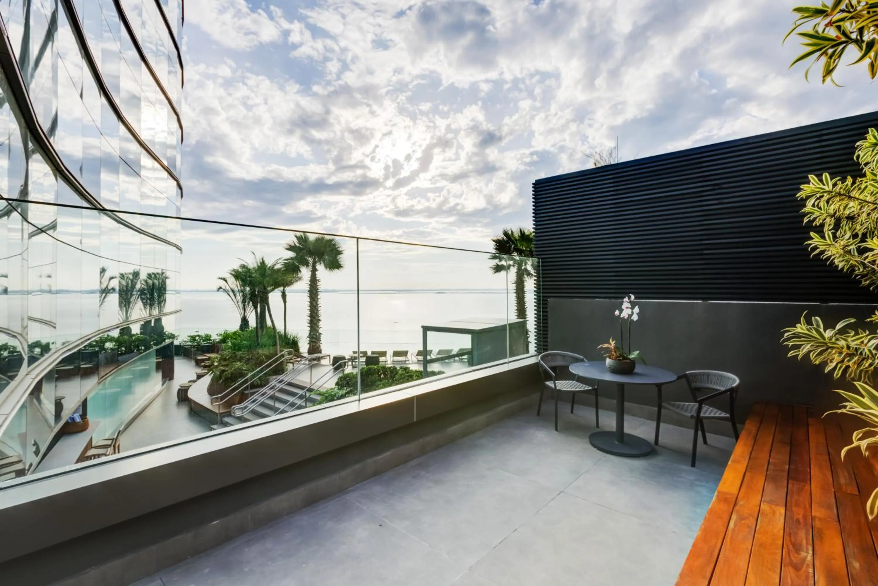Balcony/Terrace in DoubleTree by Hilton Porto Alegre