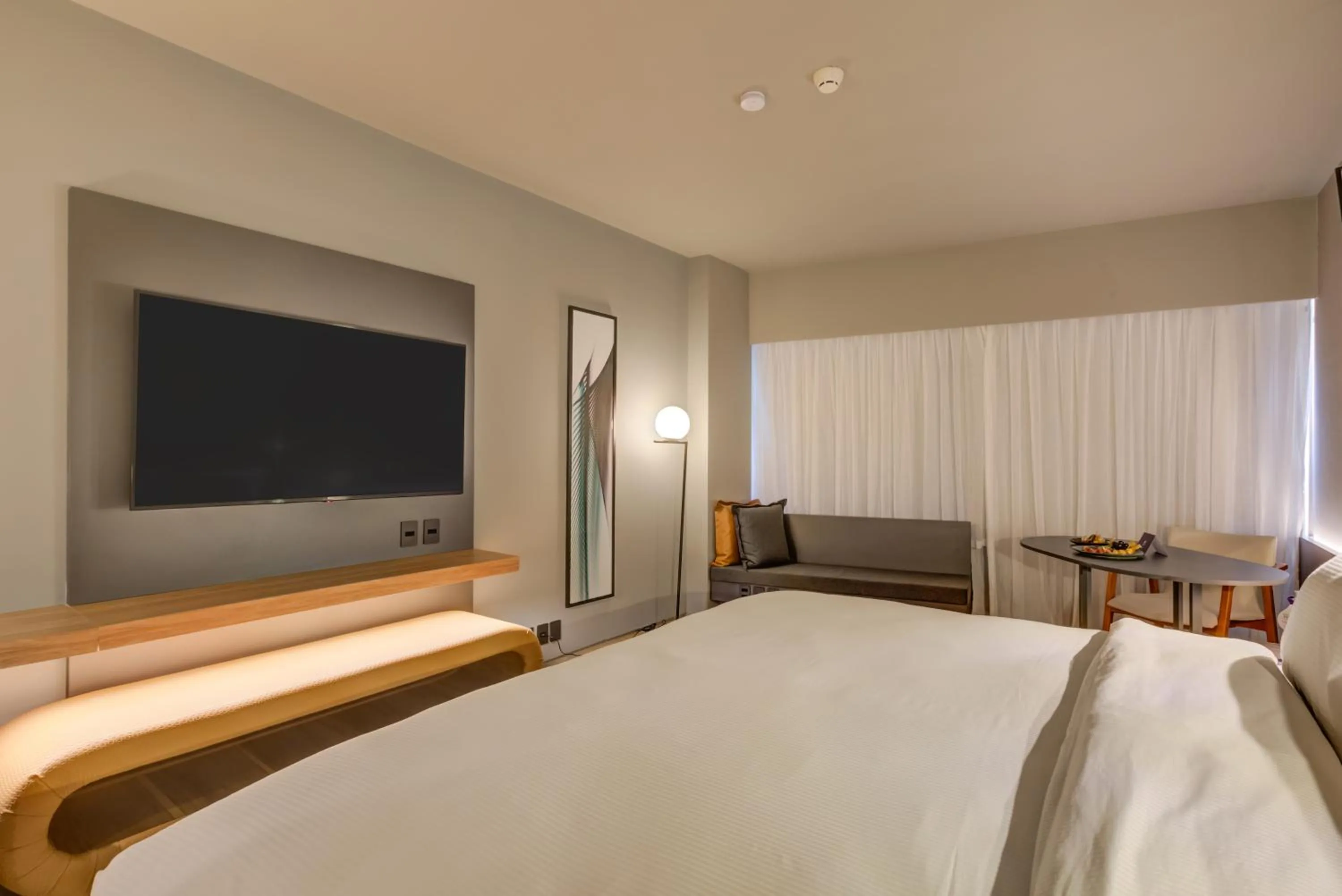 Bedroom, Bed in DoubleTree by Hilton Porto Alegre