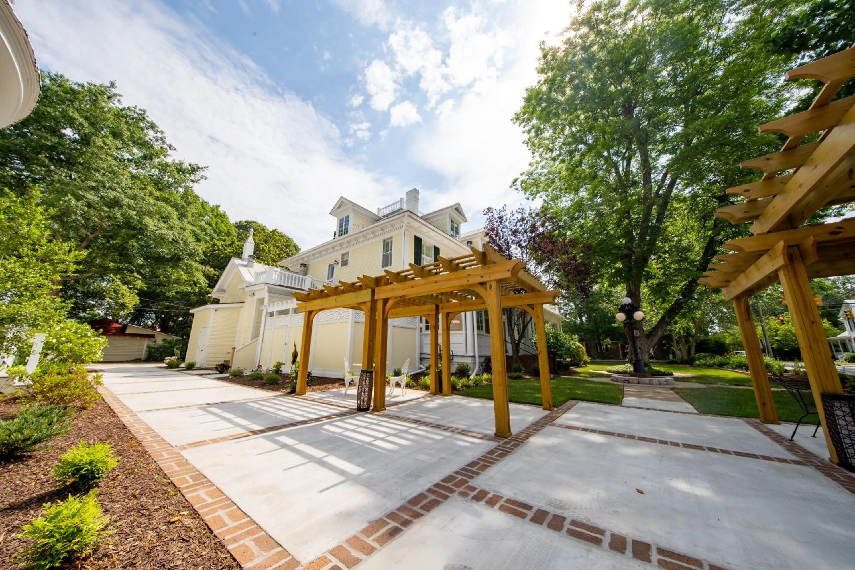 Patio in The Edenton Collection-The Granville Queen Inn