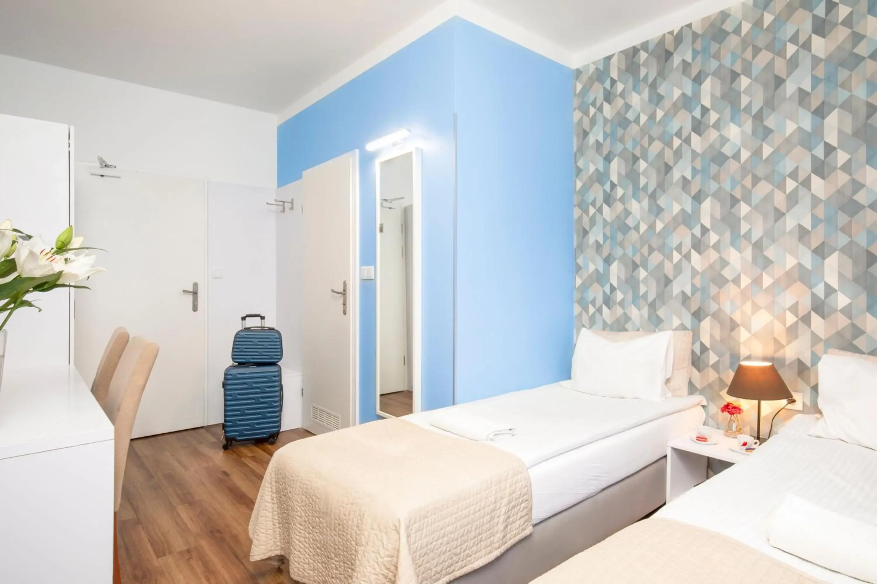 Deluxe Twin Room with Private Bathroom in Premium Hostel Deluxe Twin Room with Private Bathroom in Premium Hostel