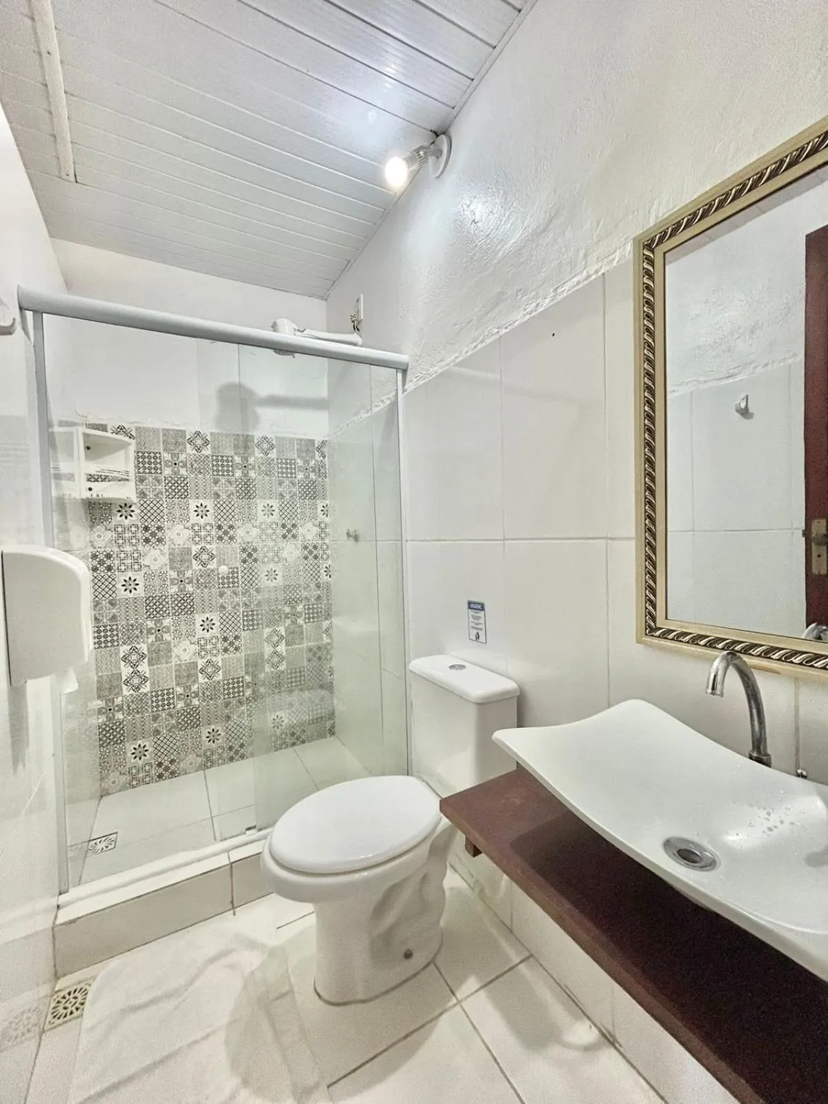 Bathroom in Pousada Porto Búzios