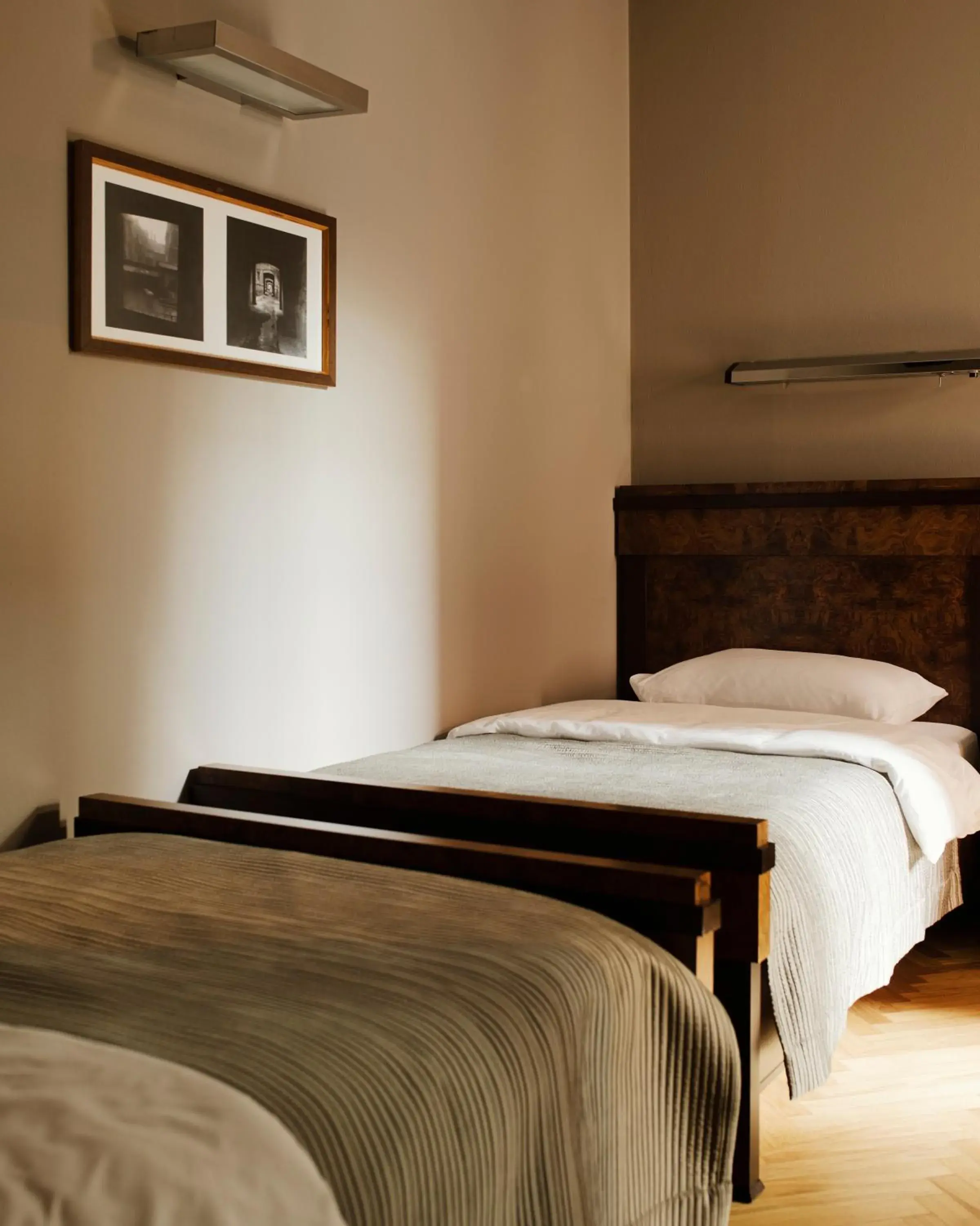 Twin Room in Hotel Monopol Twin Room in Hotel Monopol