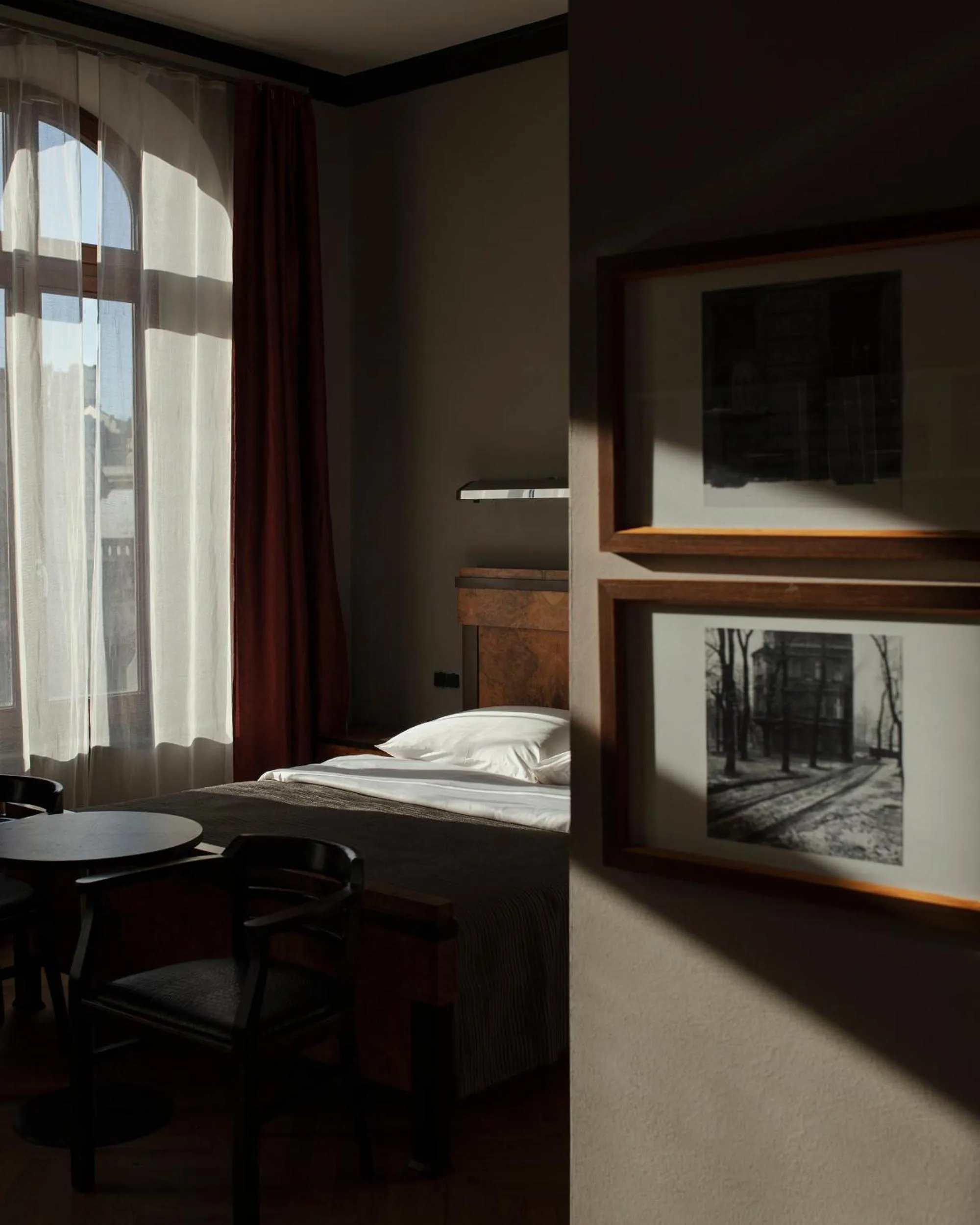 Bed in Hotel Monopol