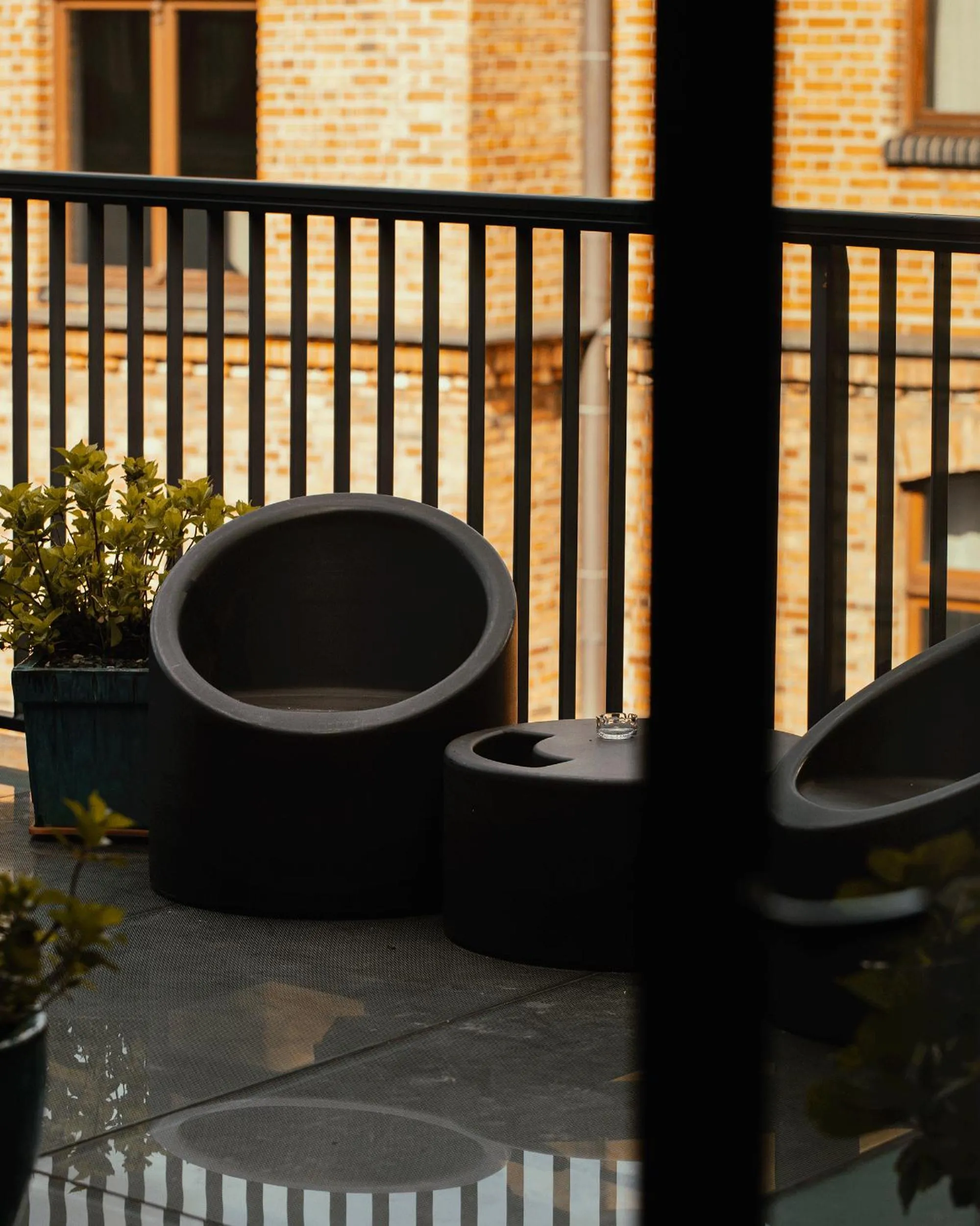 Day in Hotel Monopol