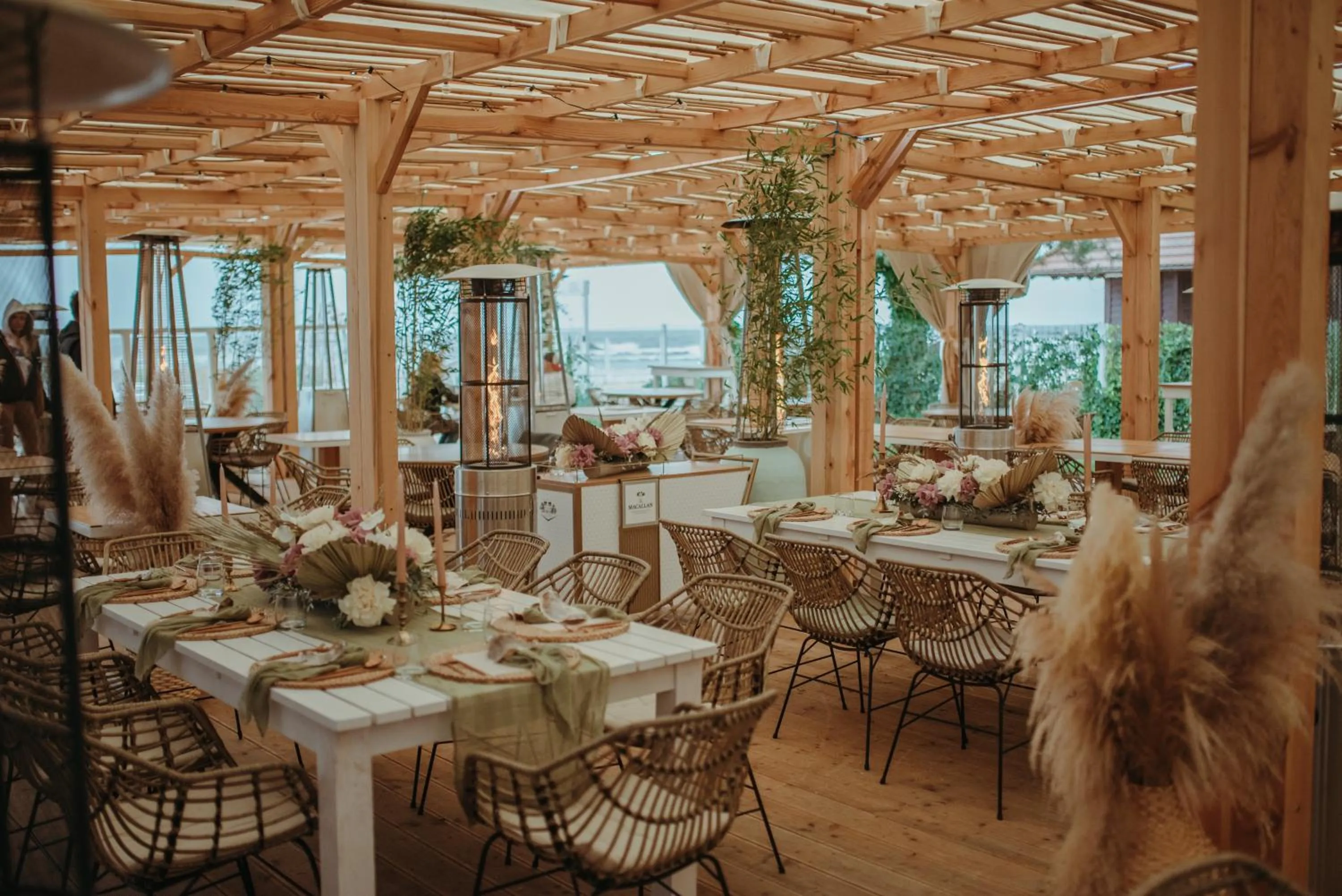 Restaurant/places to eat in Hotel Zhong Hua