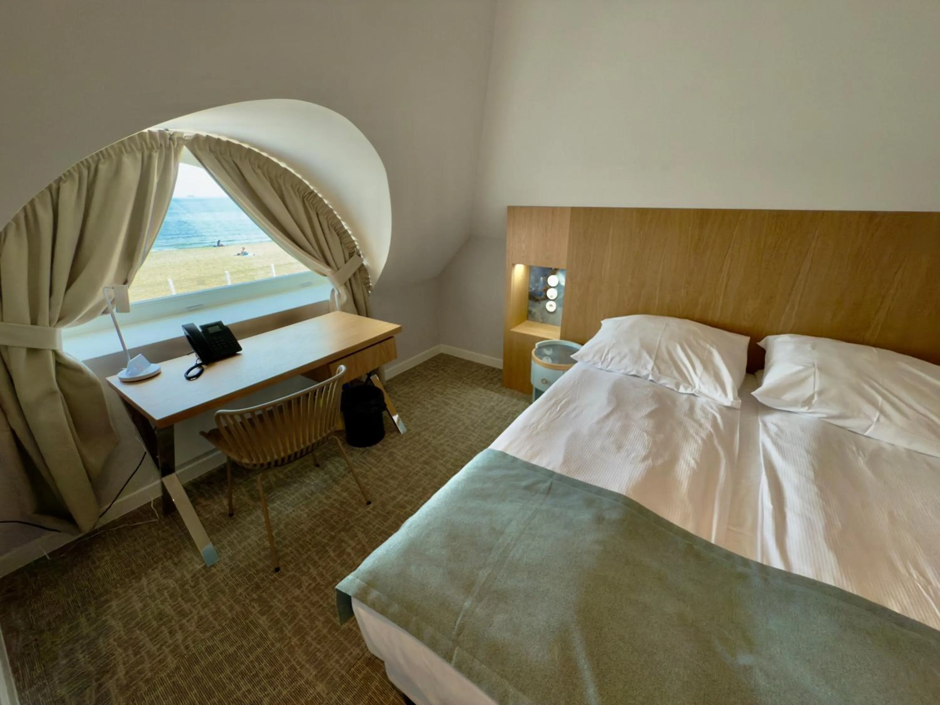 Bed in Hotel Zhong Hua