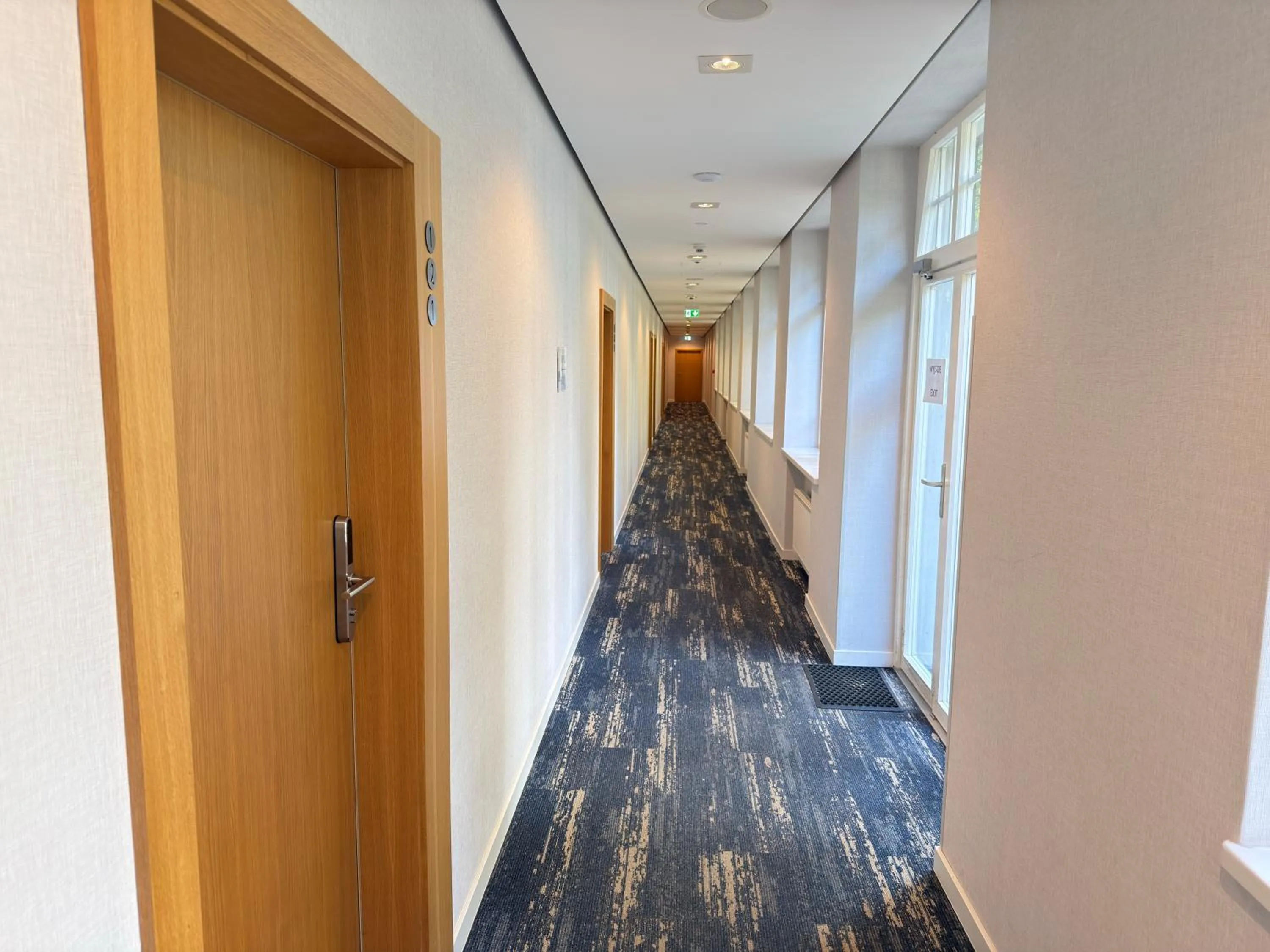 Property building in Hotel Zhong Hua