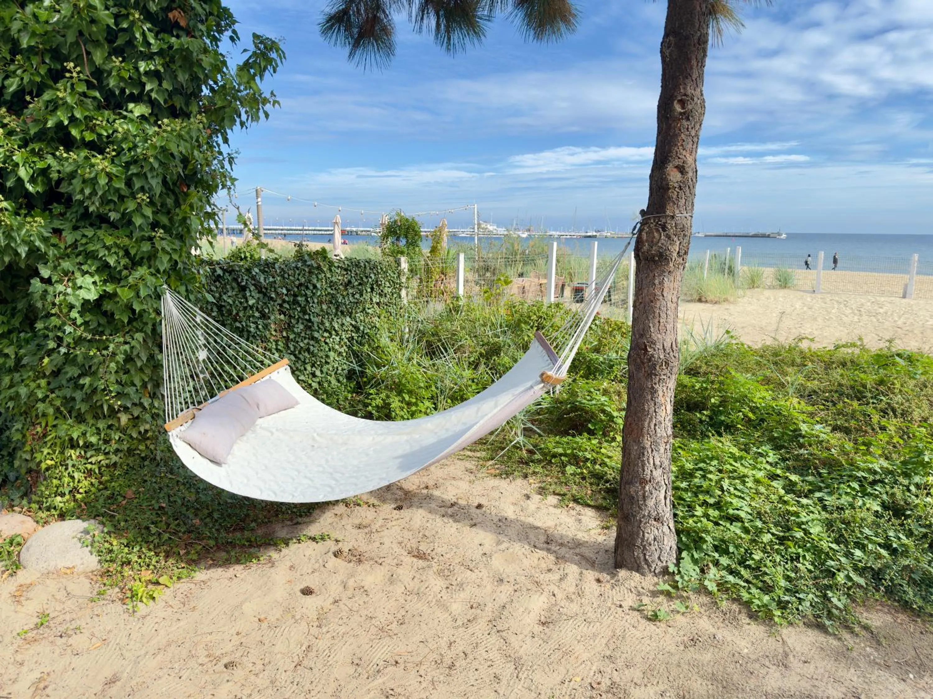 Beach in Hotel Zhong Hua