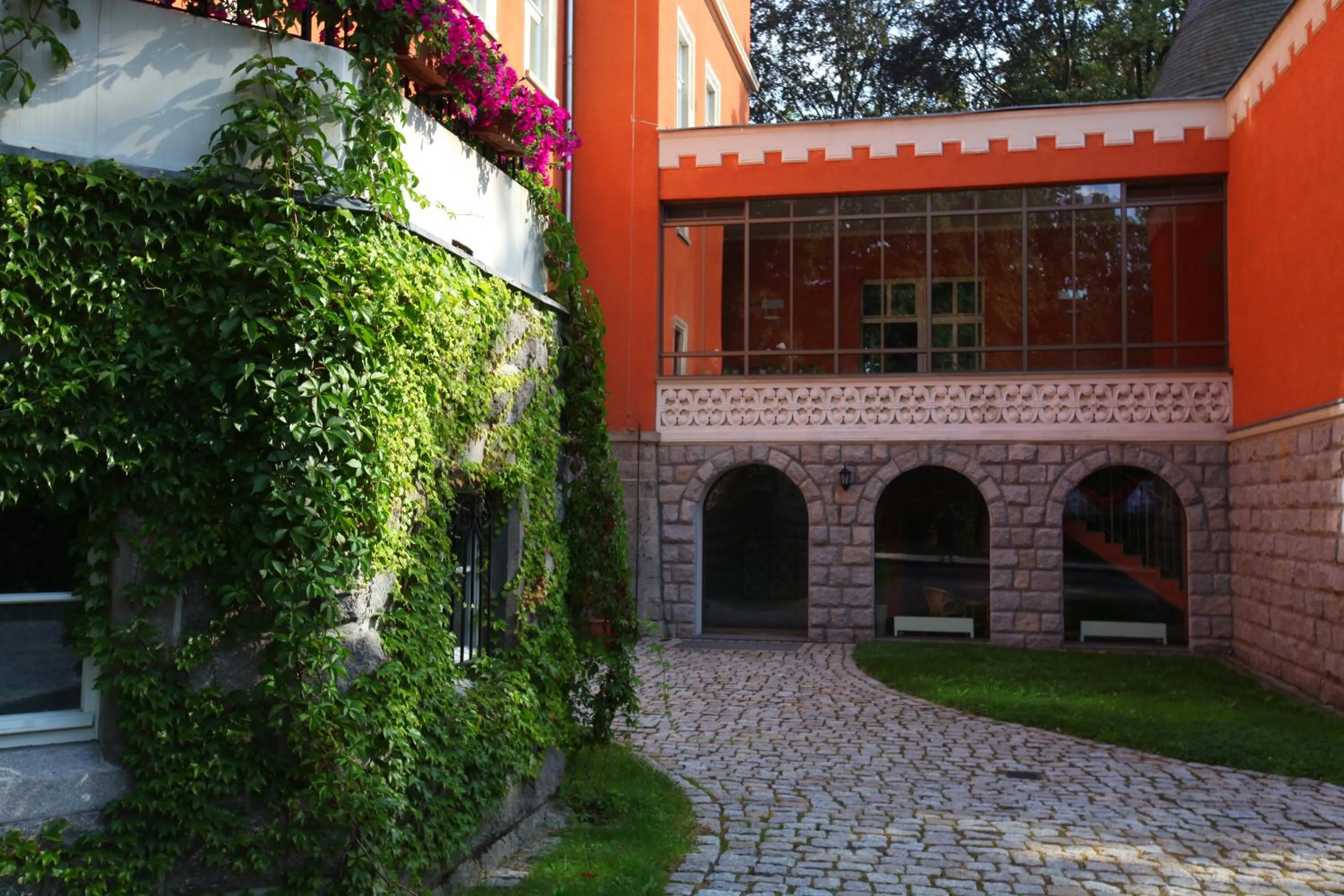 Property building in Pałac Paulinum