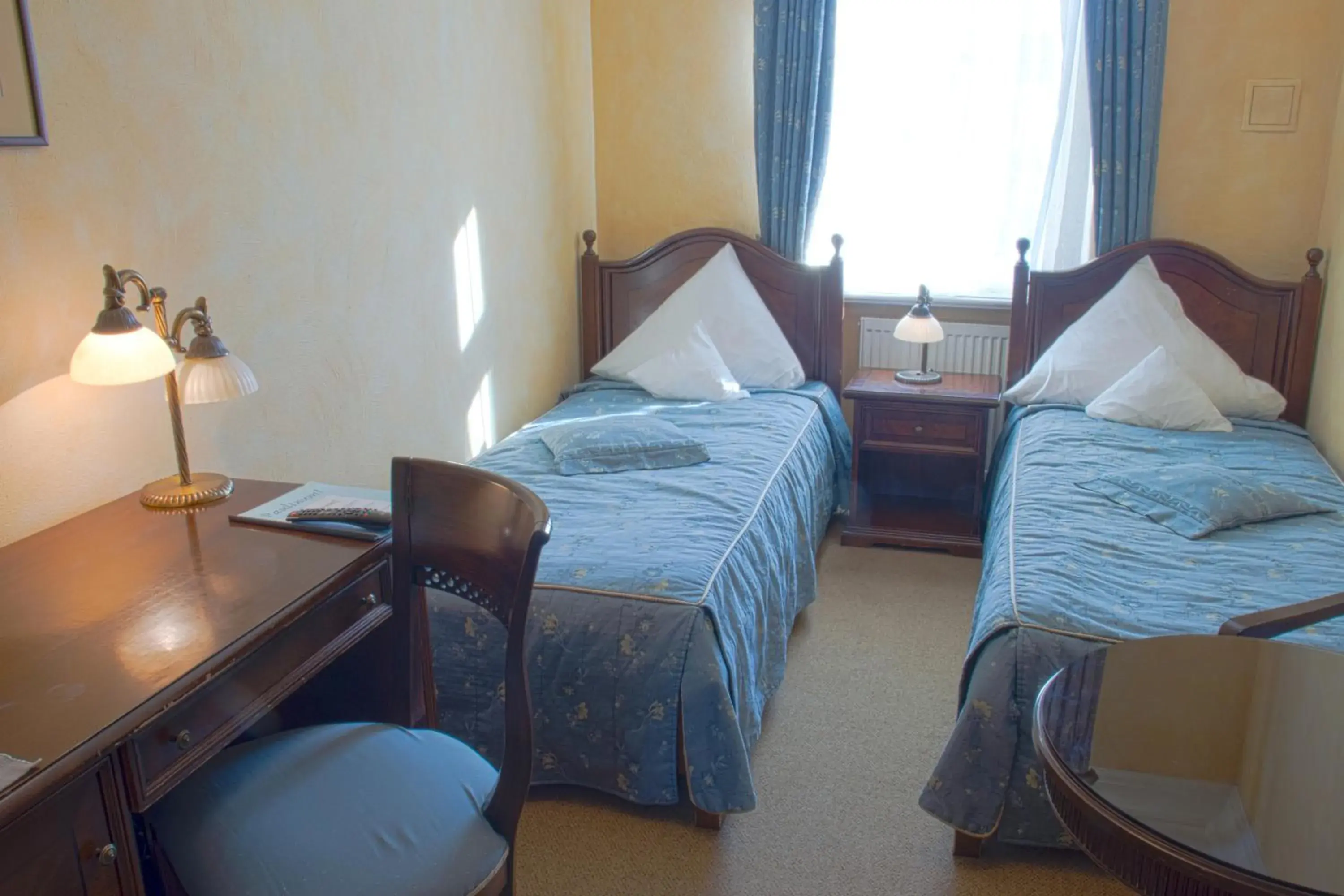 Twin Room - single occupancy in Pałac Paulinum Twin Room - single occupancy in Pałac Paulinum