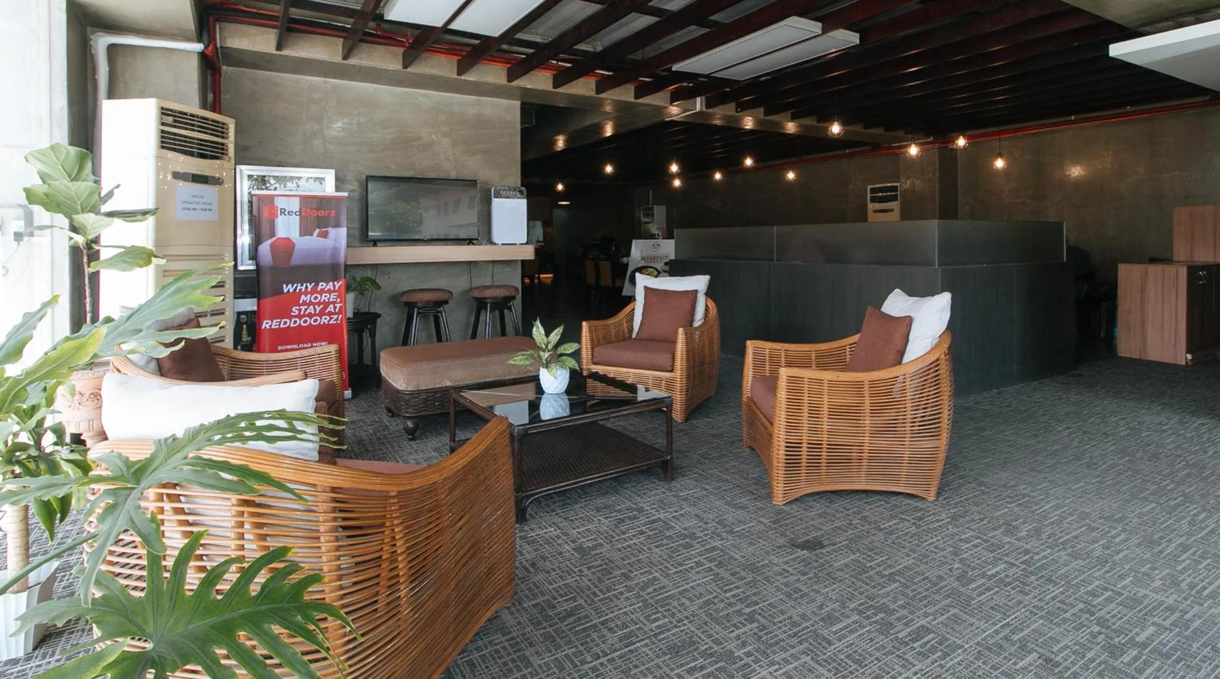 Lobby or reception in RedDoorz @ Insular Square Mandaue City