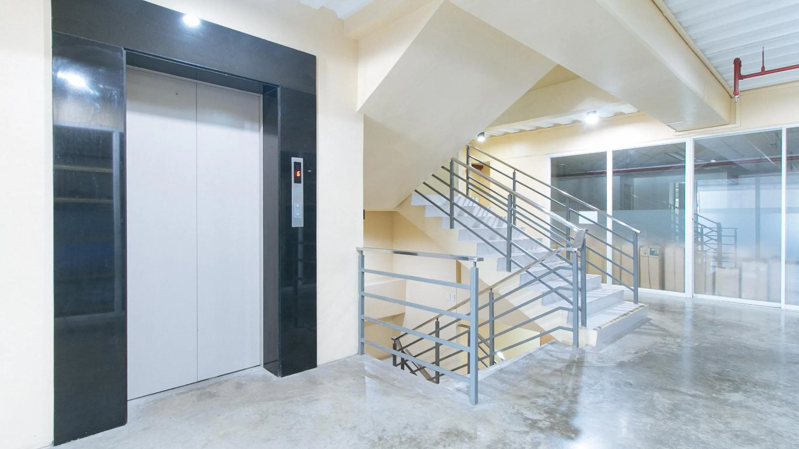elevator in RedDoorz @ Insular Square Mandaue City
