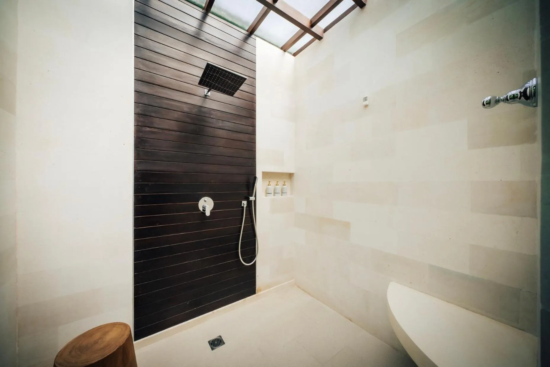 Bathroom in Uma Kalai