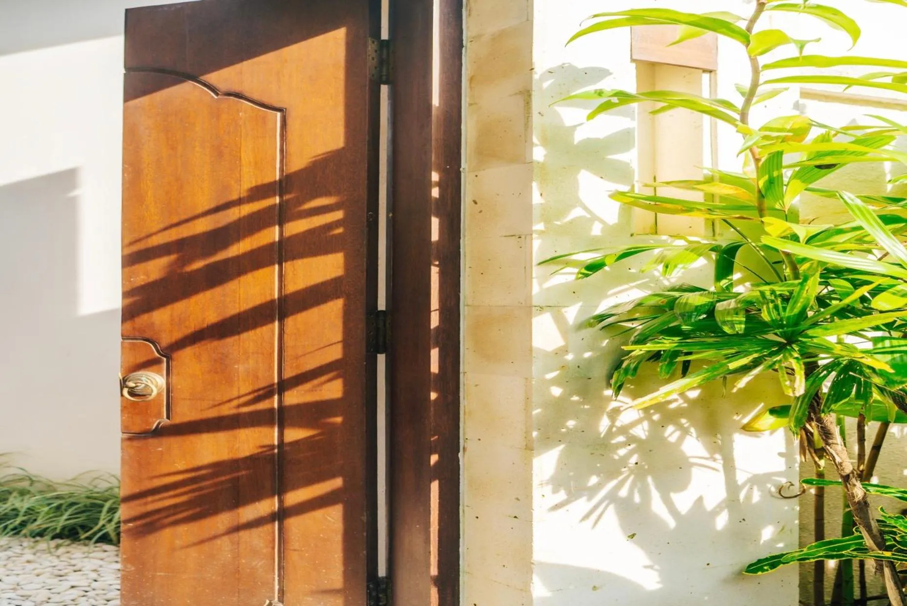 Facade/entrance in Uma Kalai