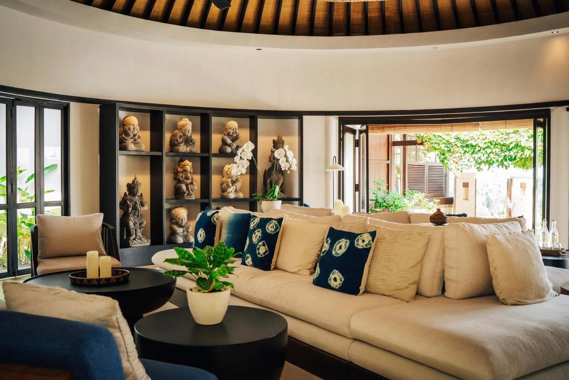 Lounge or bar in Uma Kalai