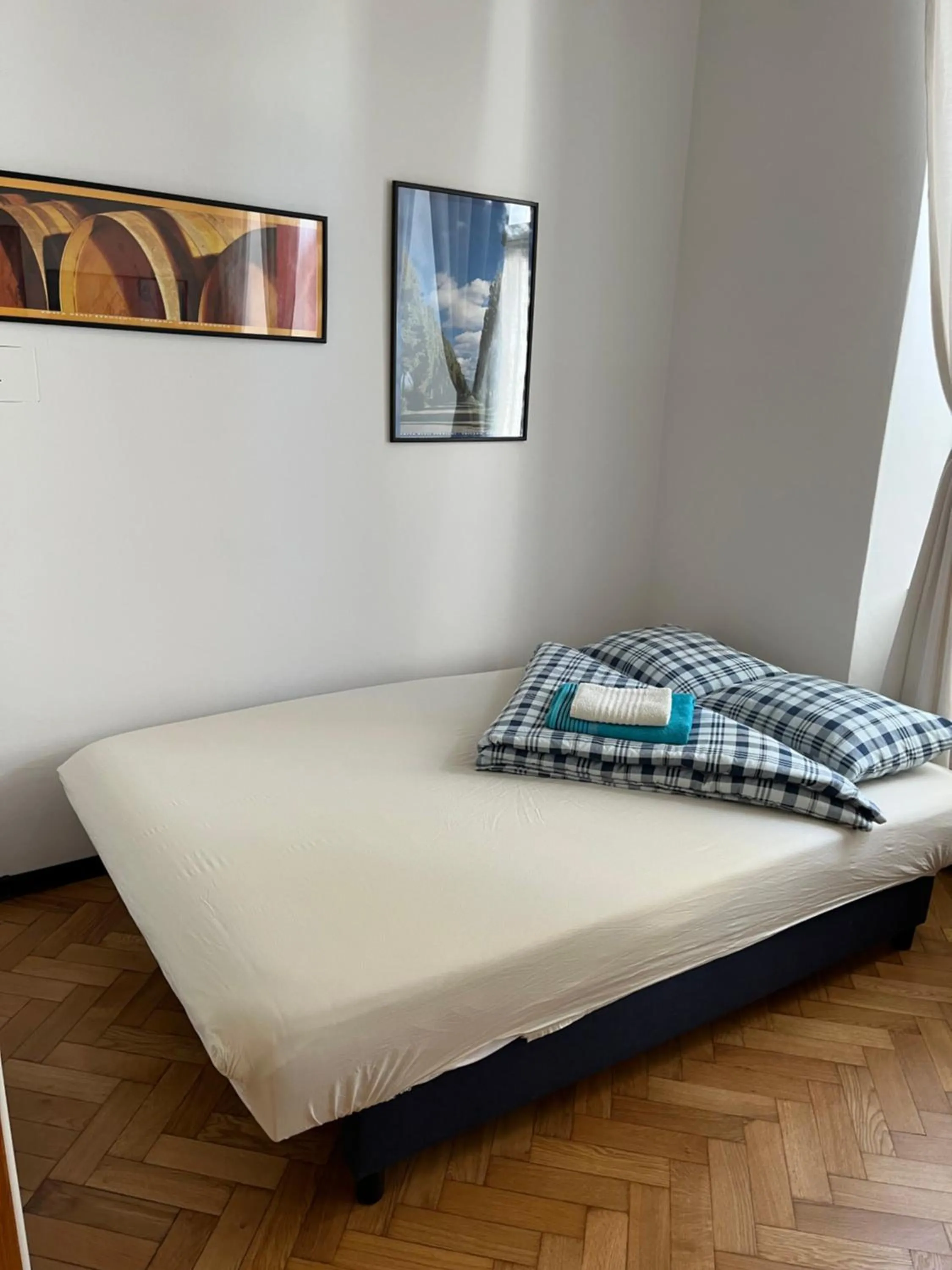 Bed in Home in Krakow Silvio's Apartments