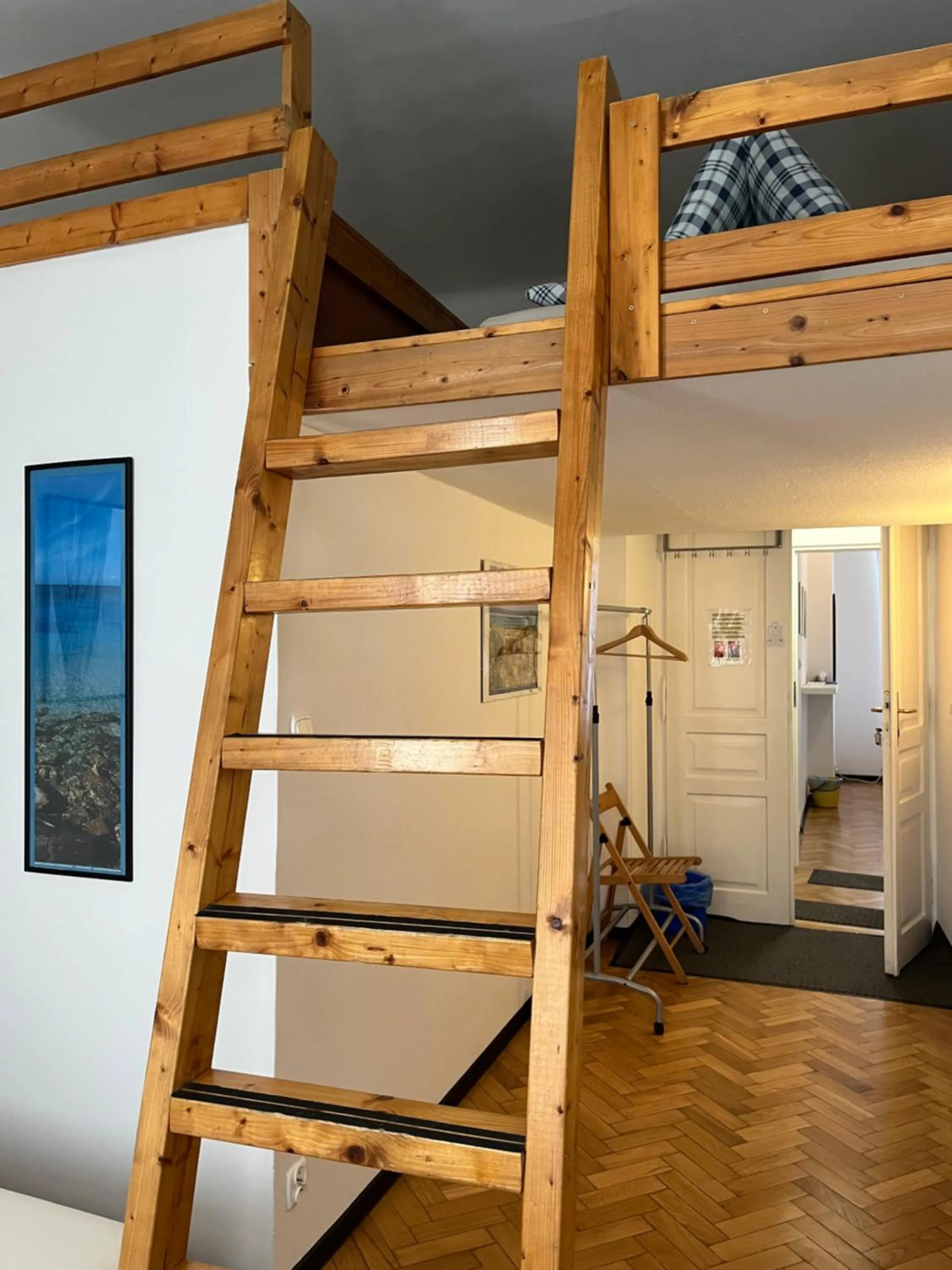 Bed in Home in Krakow Silvio's Apartments