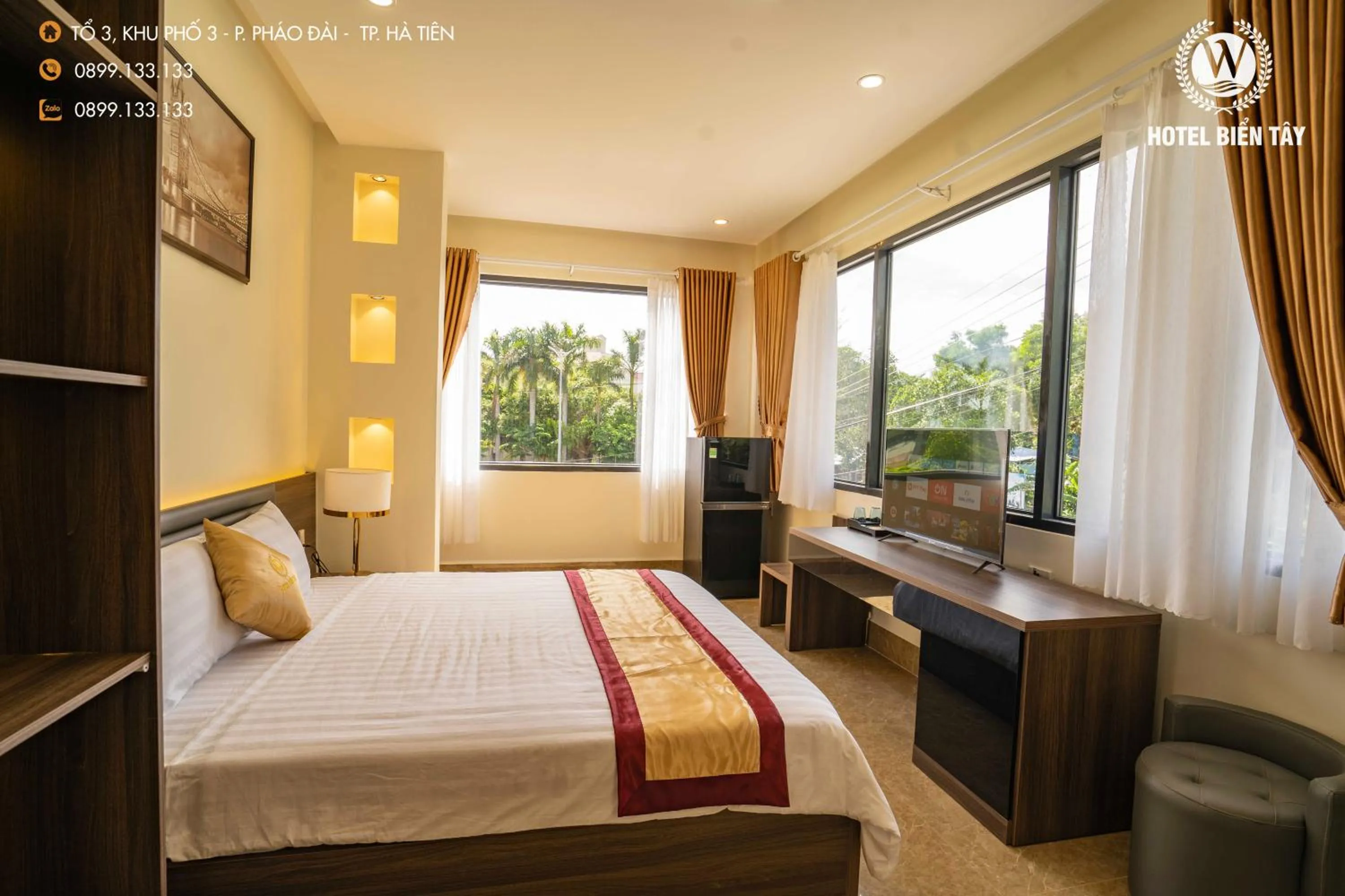 Bed in KHÁCH SẠN BIỂN TÂY