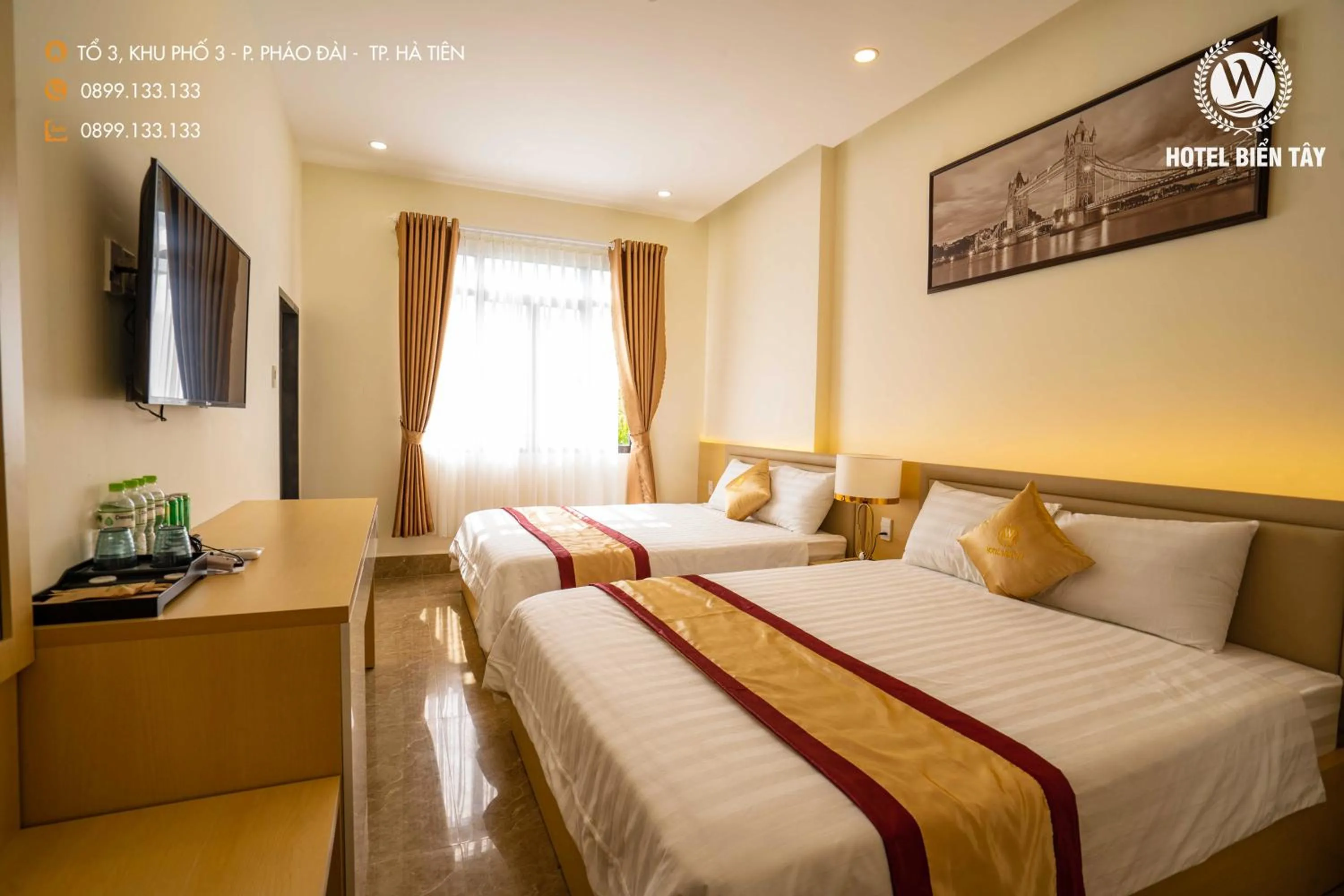 Bed in KHÁCH SẠN BIỂN TÂY