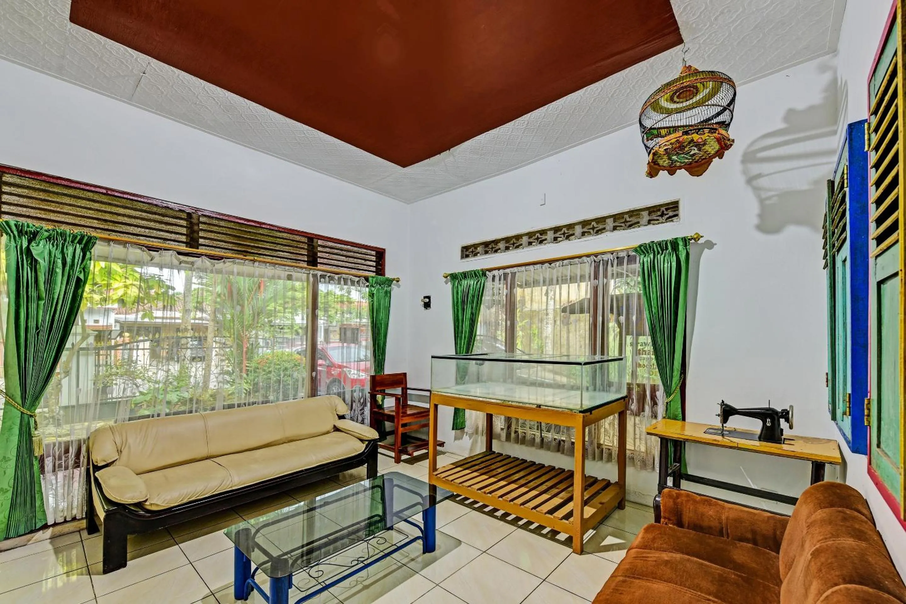 Lobby or reception in SPOT ON 91372 Wisma Bulin