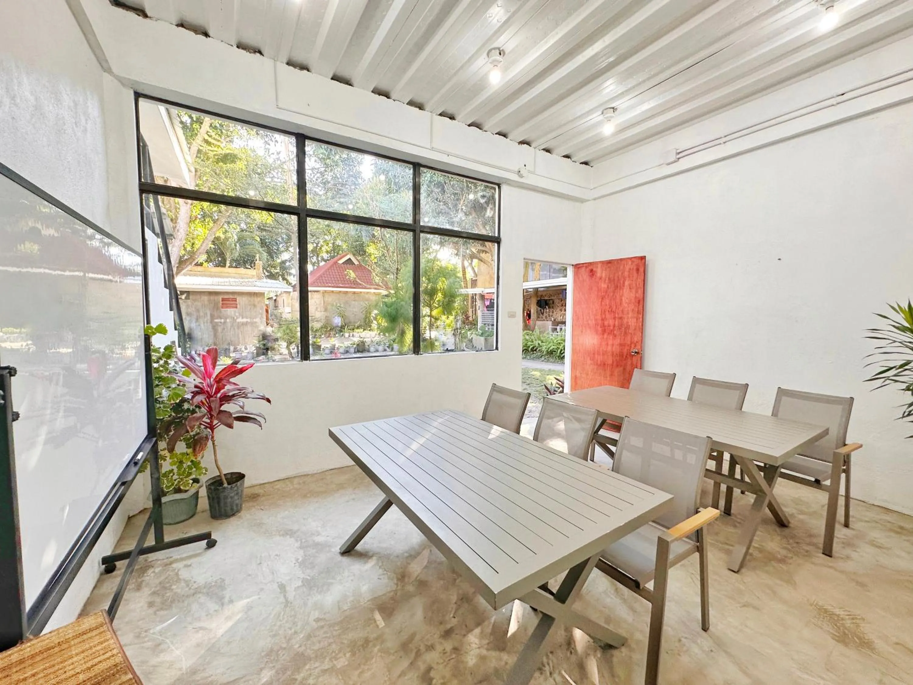 Seating area in Infinity Diving Resort and Residences