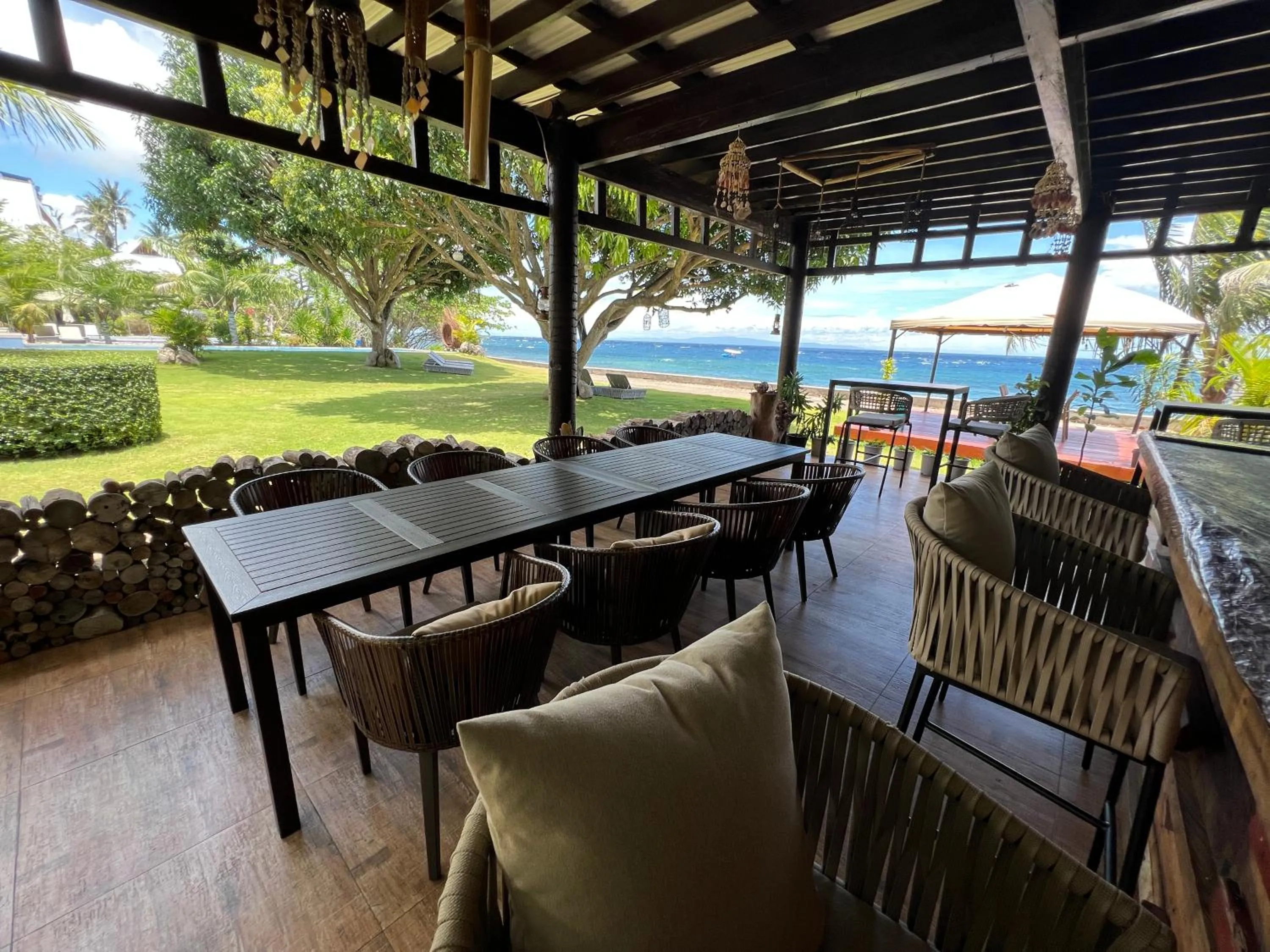 Restaurant/places to eat in Infinity Diving Resort and Residences