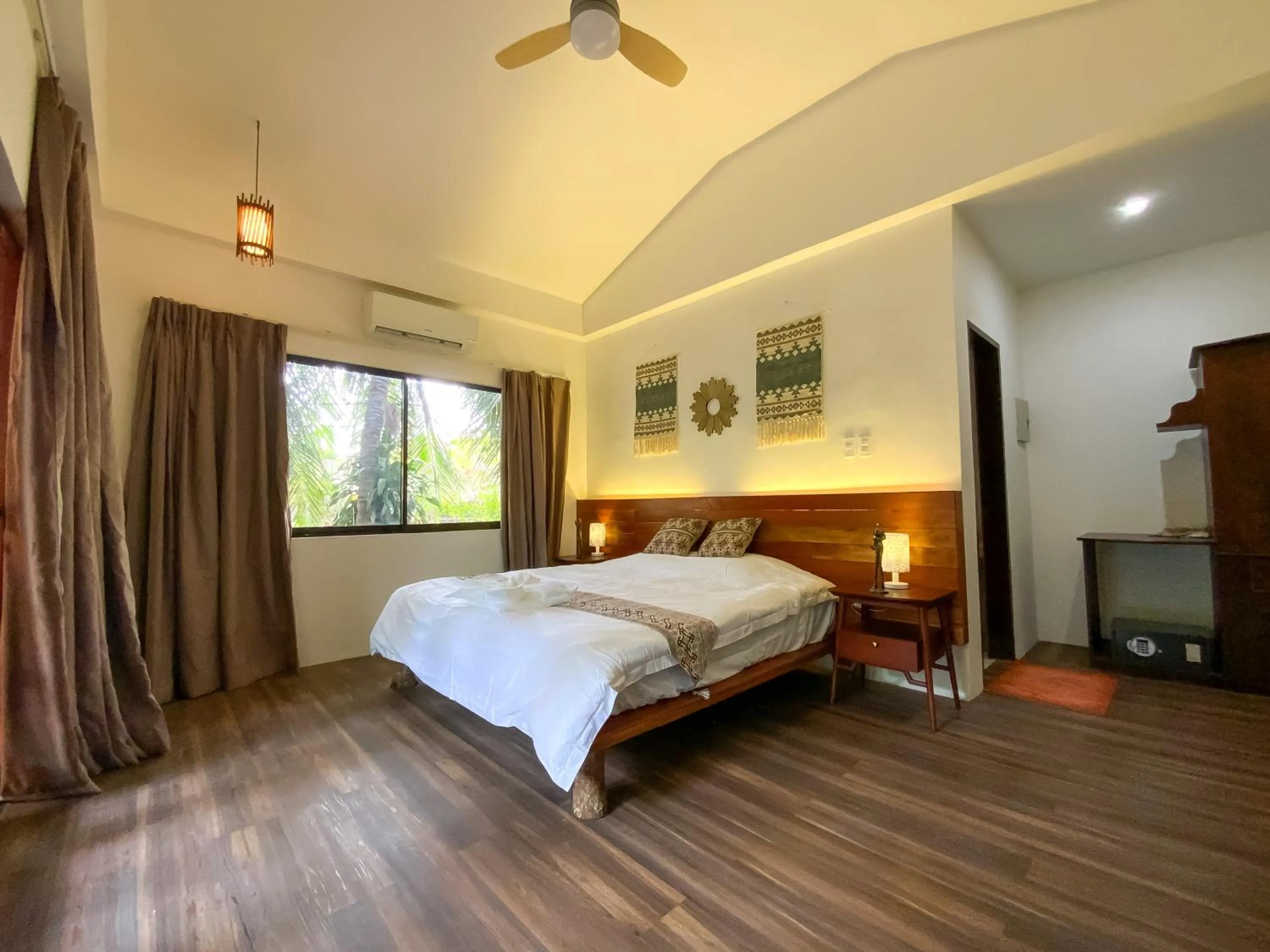 Bed in Infinity Diving Resort and Residences