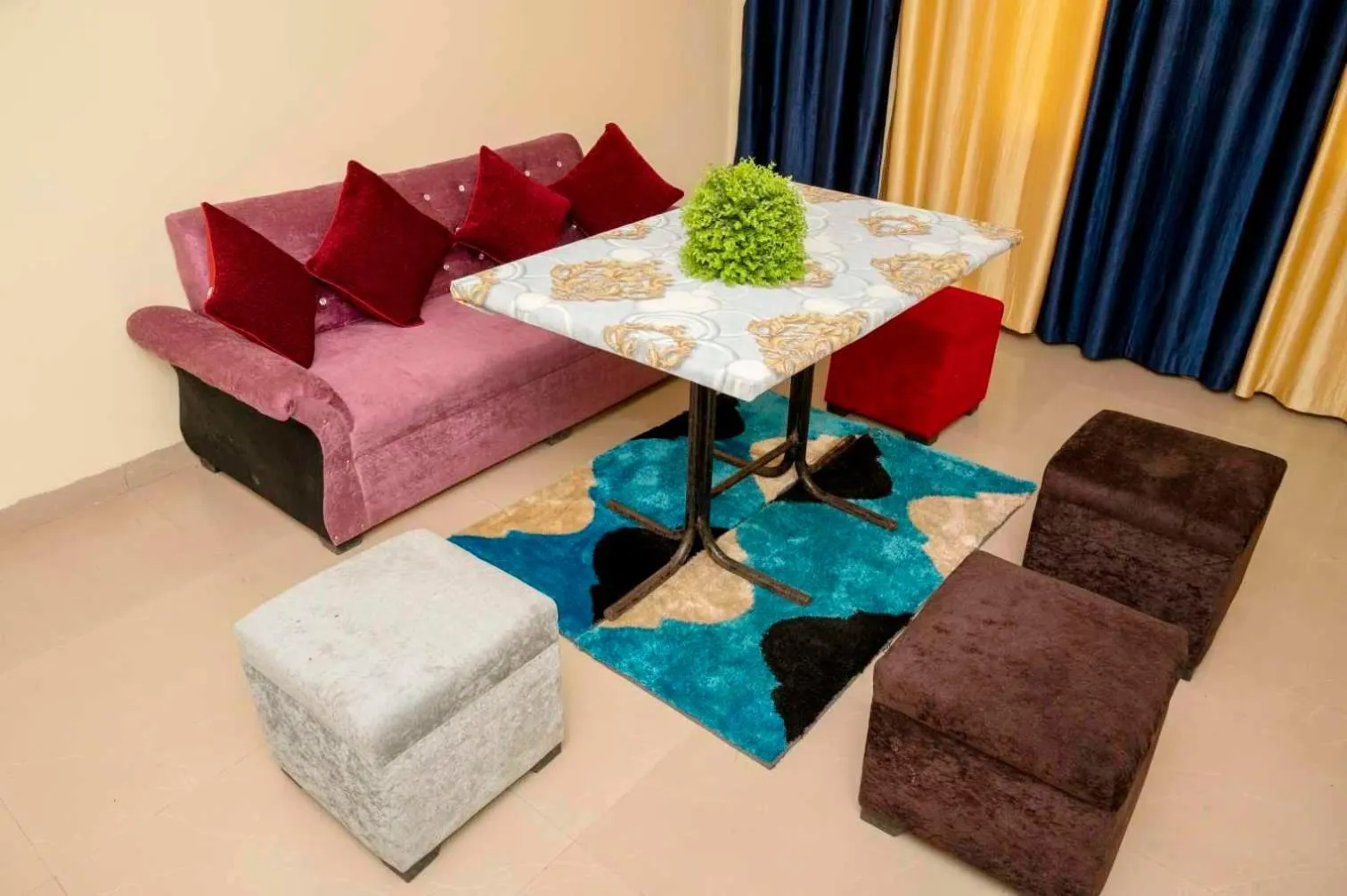 Lobby or reception in Hotel O POP Hotel Blue Star