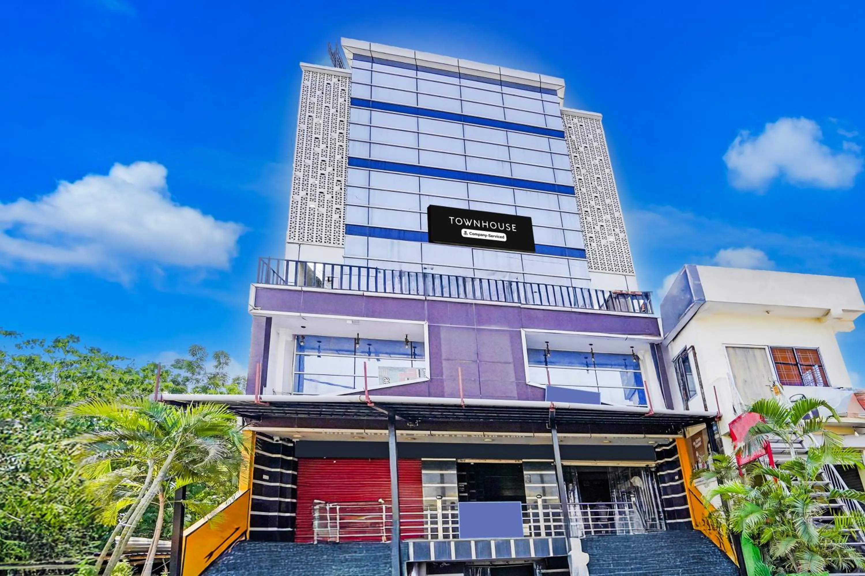 Facade/entrance in Super Townhouse Zero Mile Gandhi Setu Formerly Classic Court