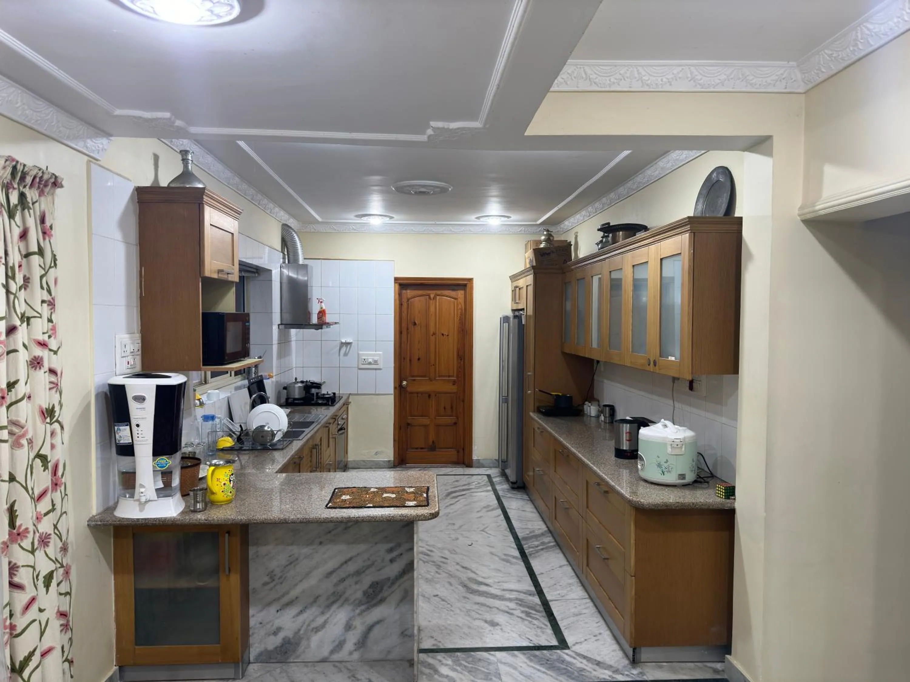 Restaurant/places to eat in Jan Mahal
