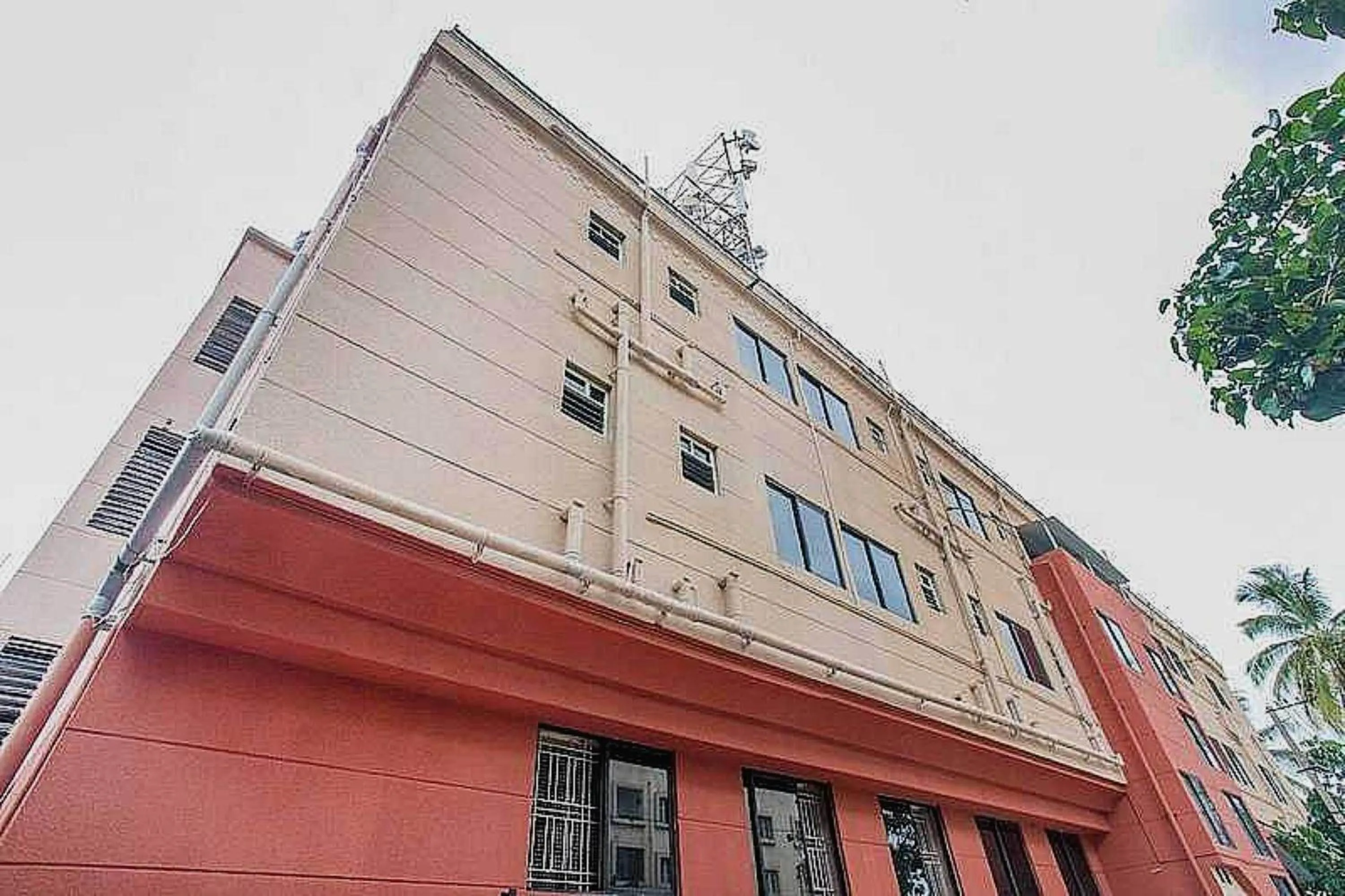 Facade/entrance in SPOT ON Happy Stay Near Sri Amruth Chithra Mandira