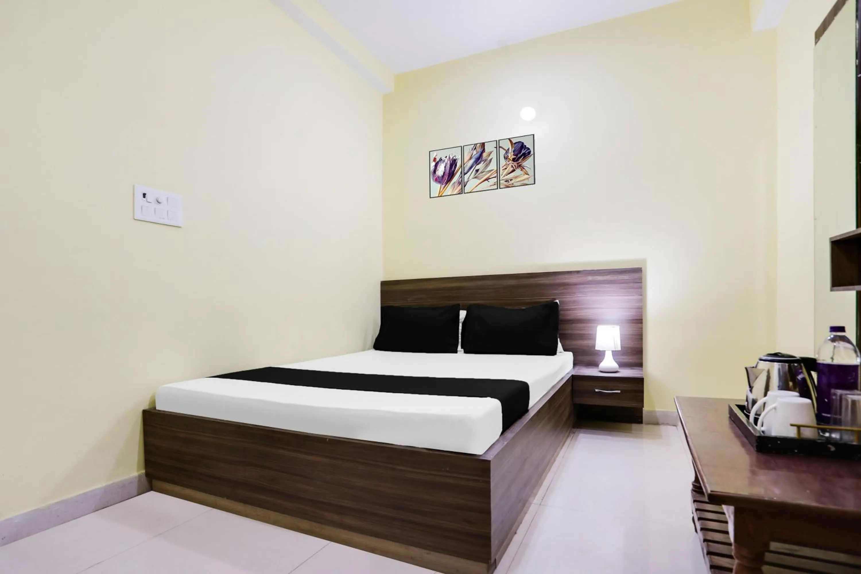 Bedroom, Bed in Hotel O Divisha palace