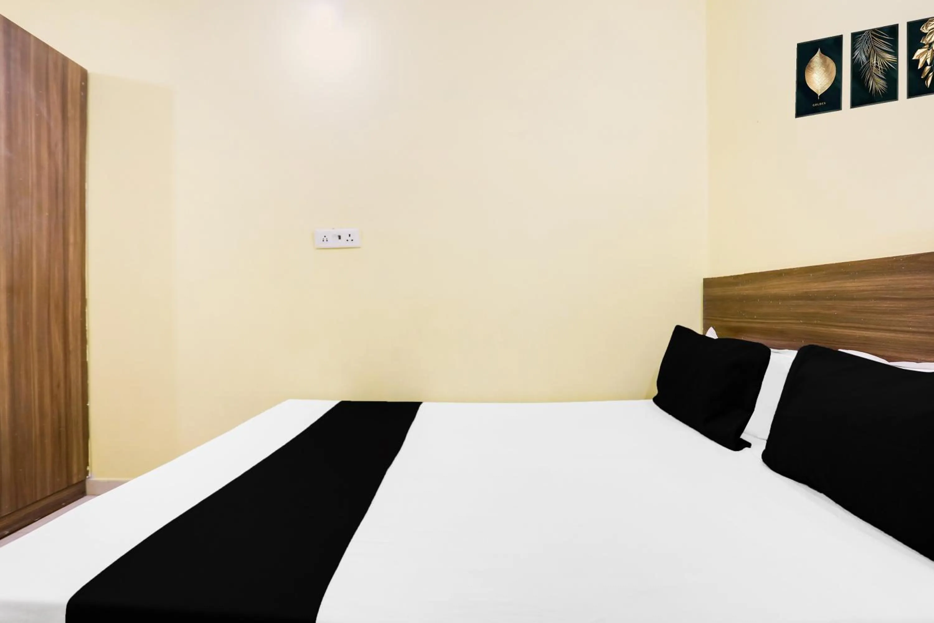 Bedroom, Bed in Hotel O Divisha palace